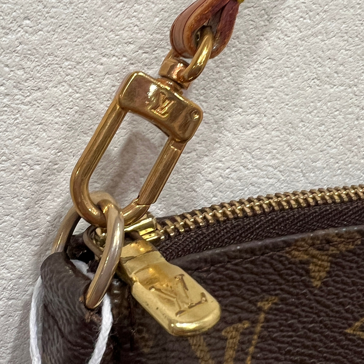 LOUIS VUITTON Accessory Pochette