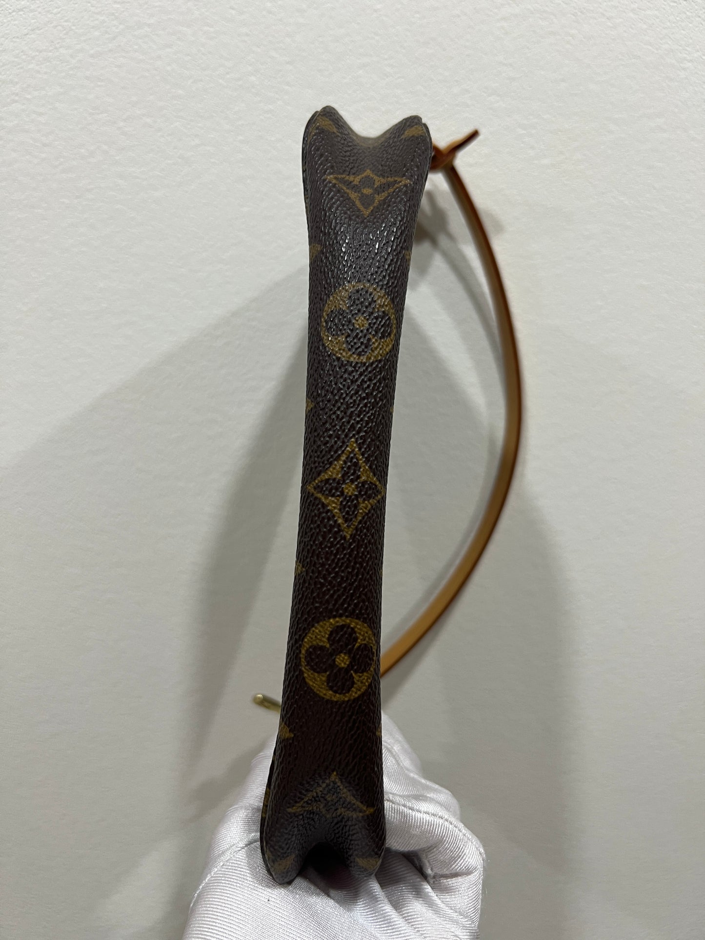 LOUIS VUITTON POUCHETTE