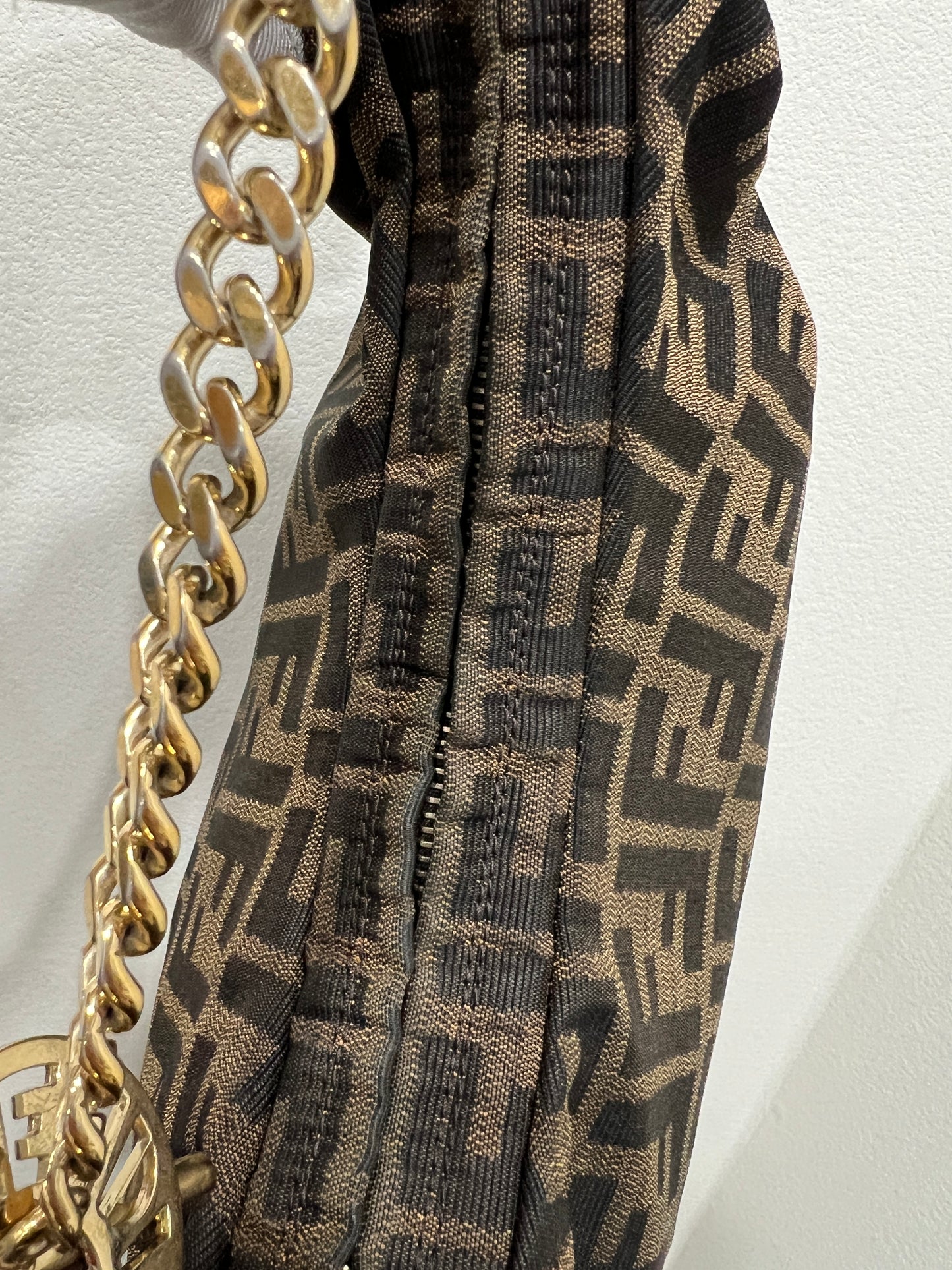 FENDI Croissant Chain Shoulder bag