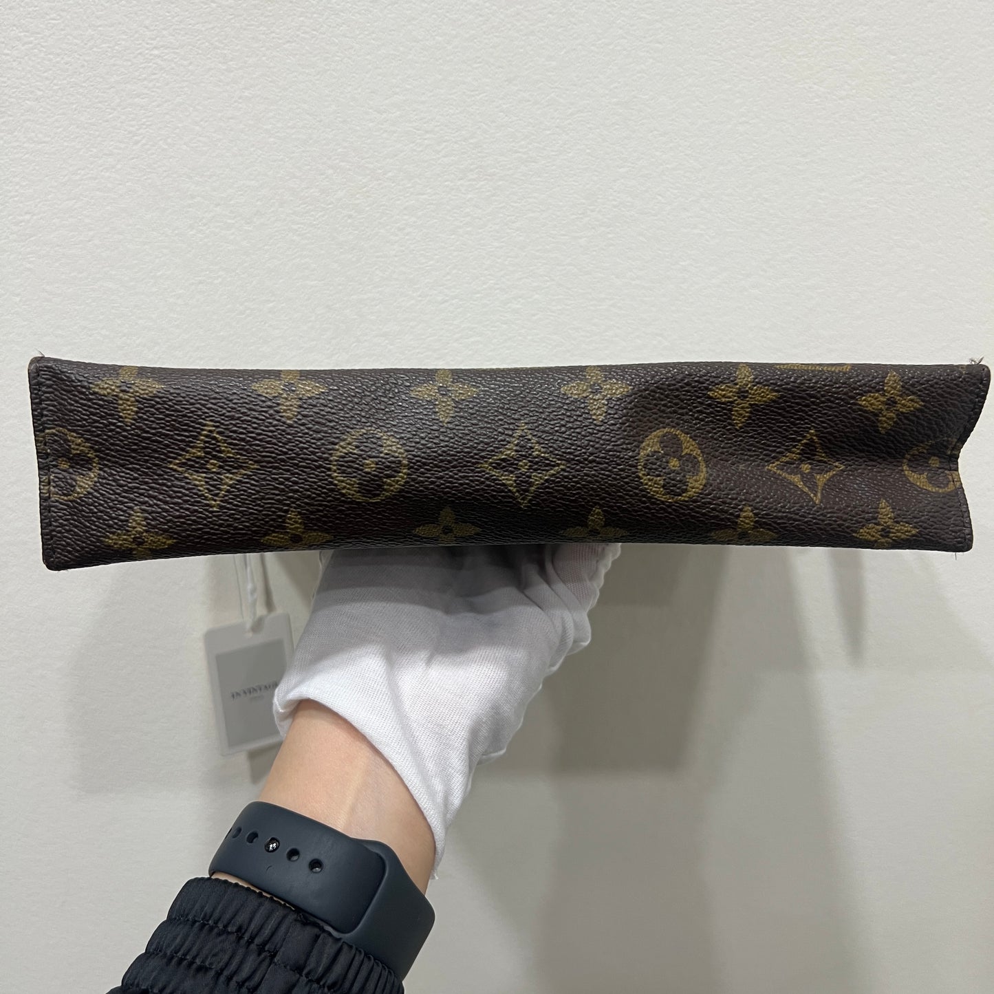 LOUIS VUITTON Toiletry Pouch (24901)