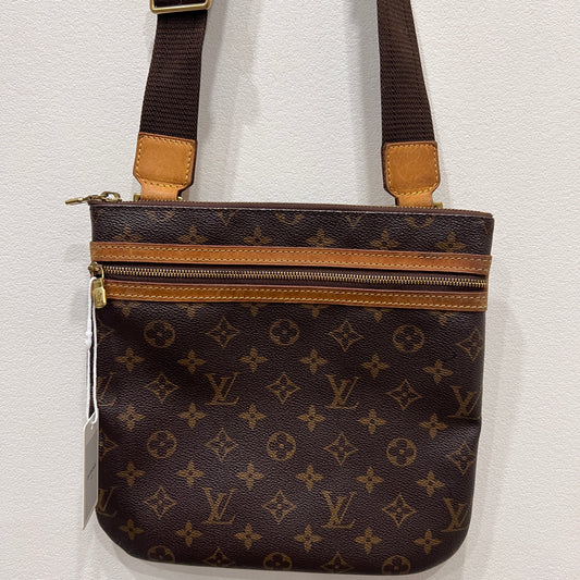 LOUIS VUITTON Pochette Bosphore