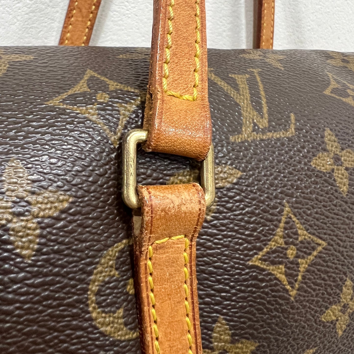 LOUIS VUITTON Papillon 28