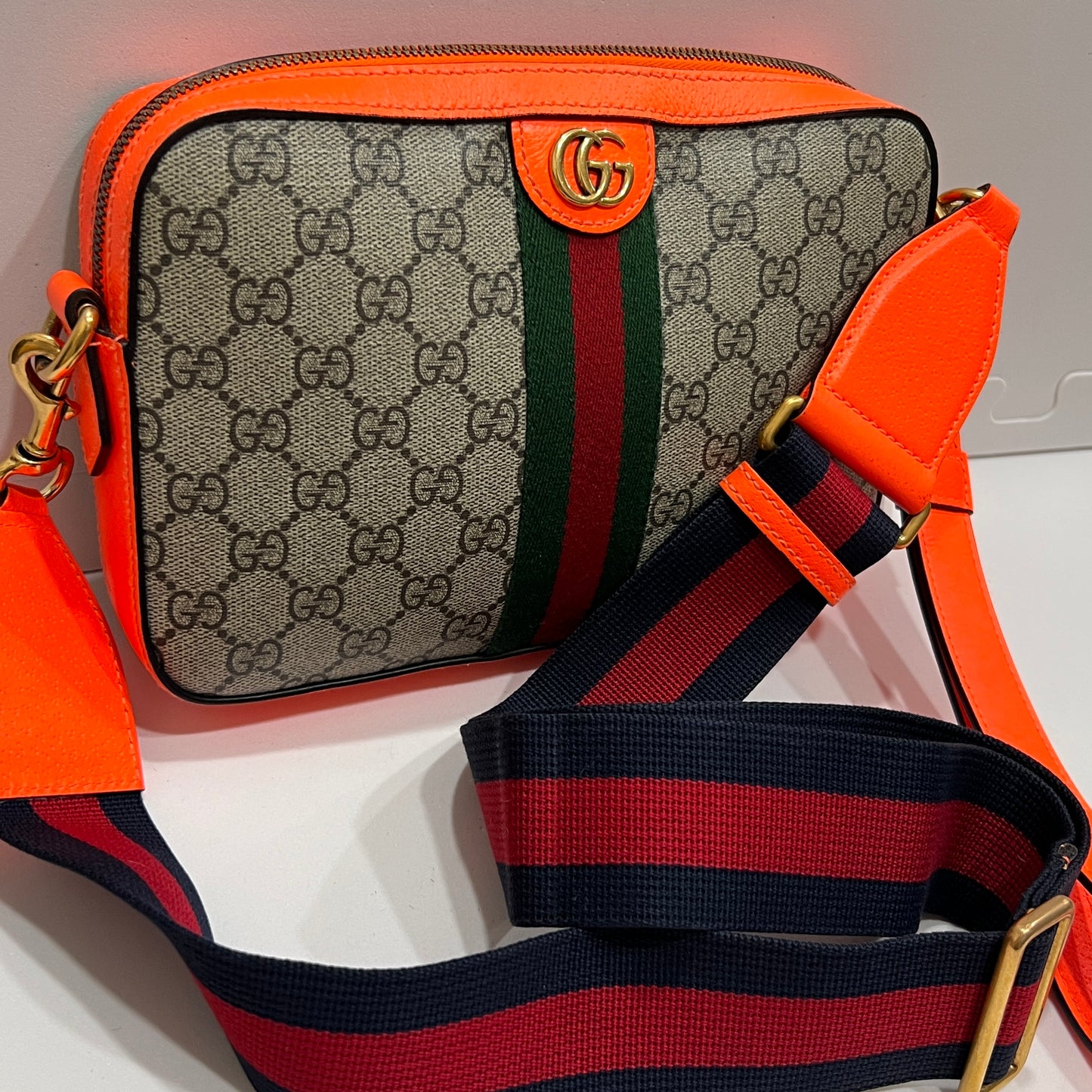 GUCCI GG Supreme Monogram Textured Dollar Calfskin Web Ophidia Wristlet Shoulder Bag Beige Ebony Orange