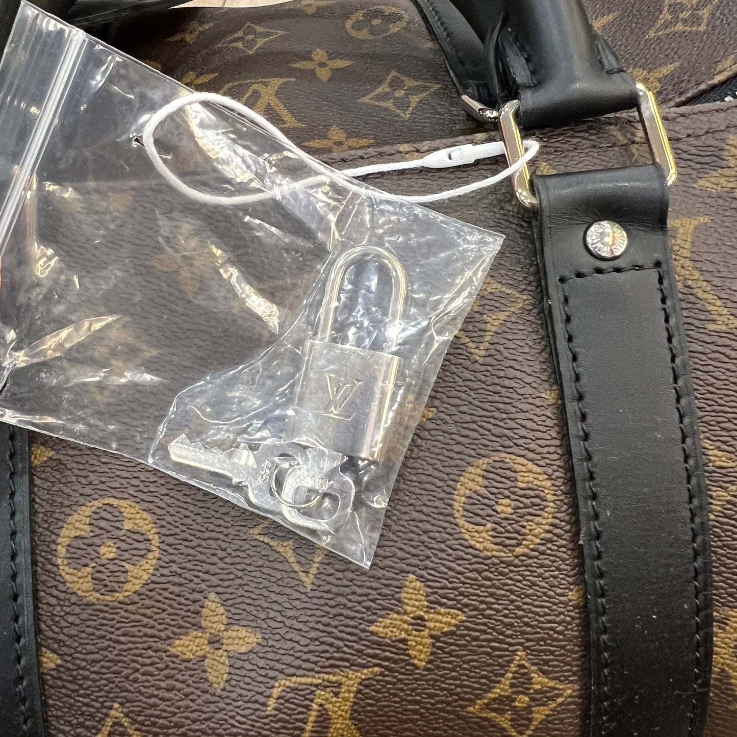 LOUIS VUITTON Bandouliere Keepall 55cm