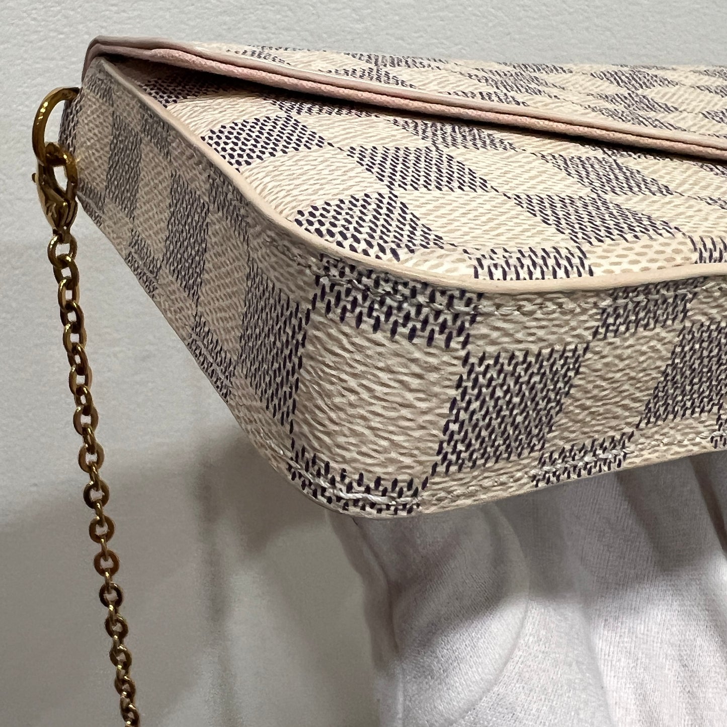 LOUIS VUITTON Felice Damier