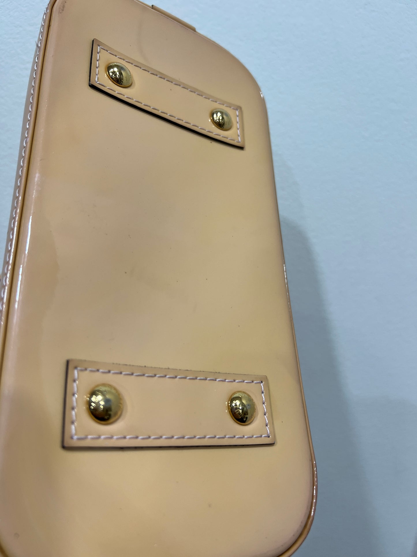 LOUIS VUITTON Alma bb Vernis