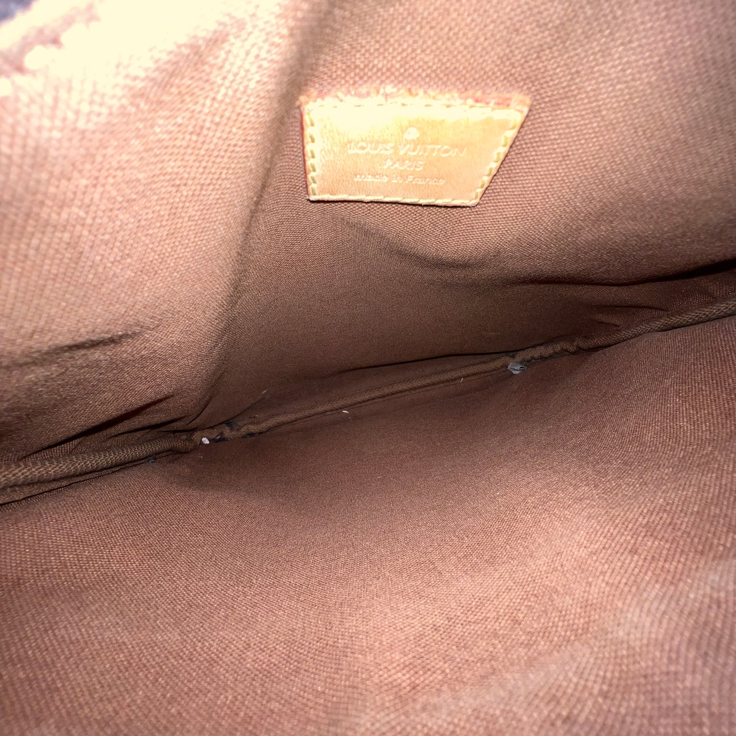 LOUIS VUITTON Pochette Bosphore