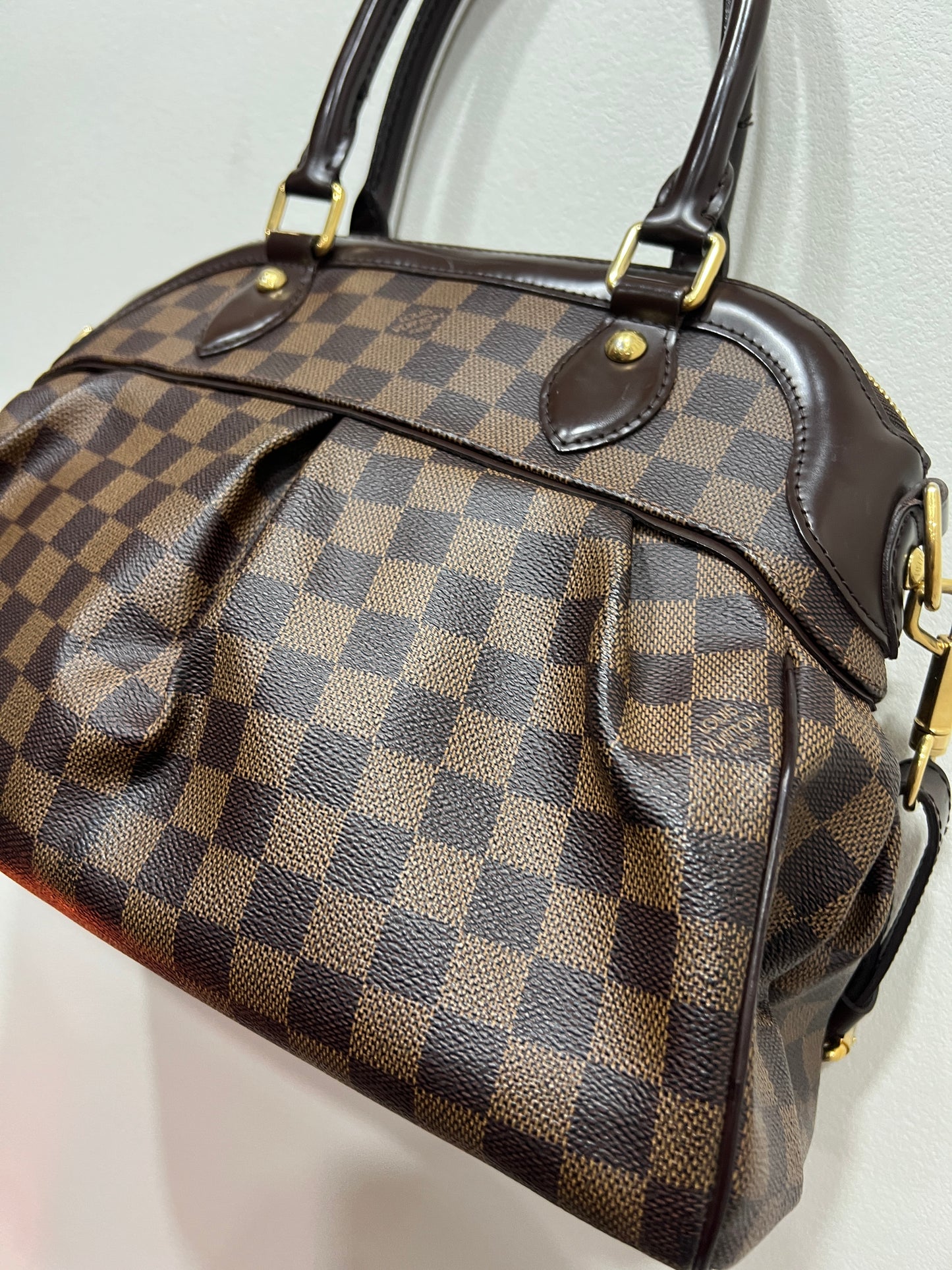 LOUIS VUITTON Trevi 2- way Shoulder Damier