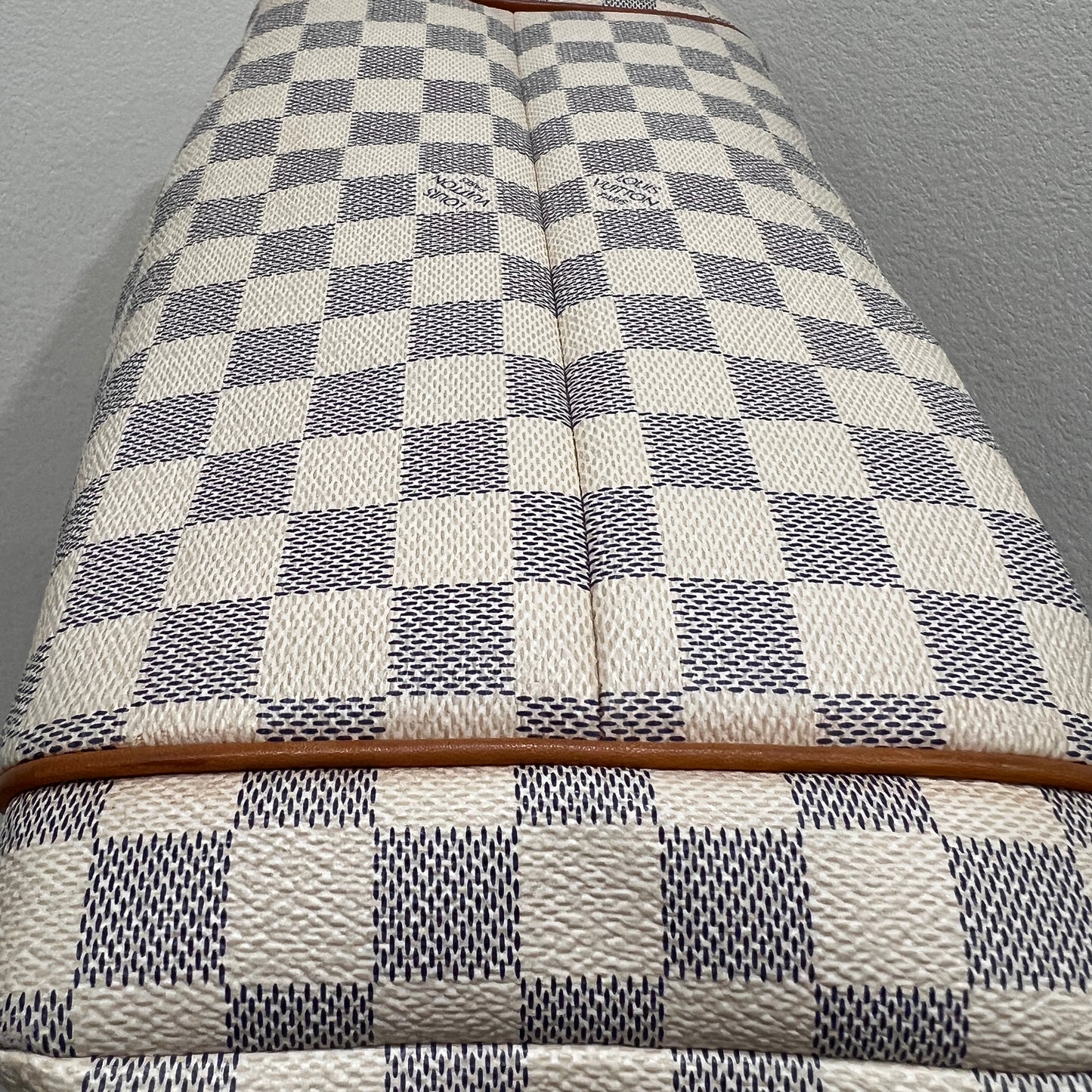 LOUIS VUITTON Totally MM Tote Bag