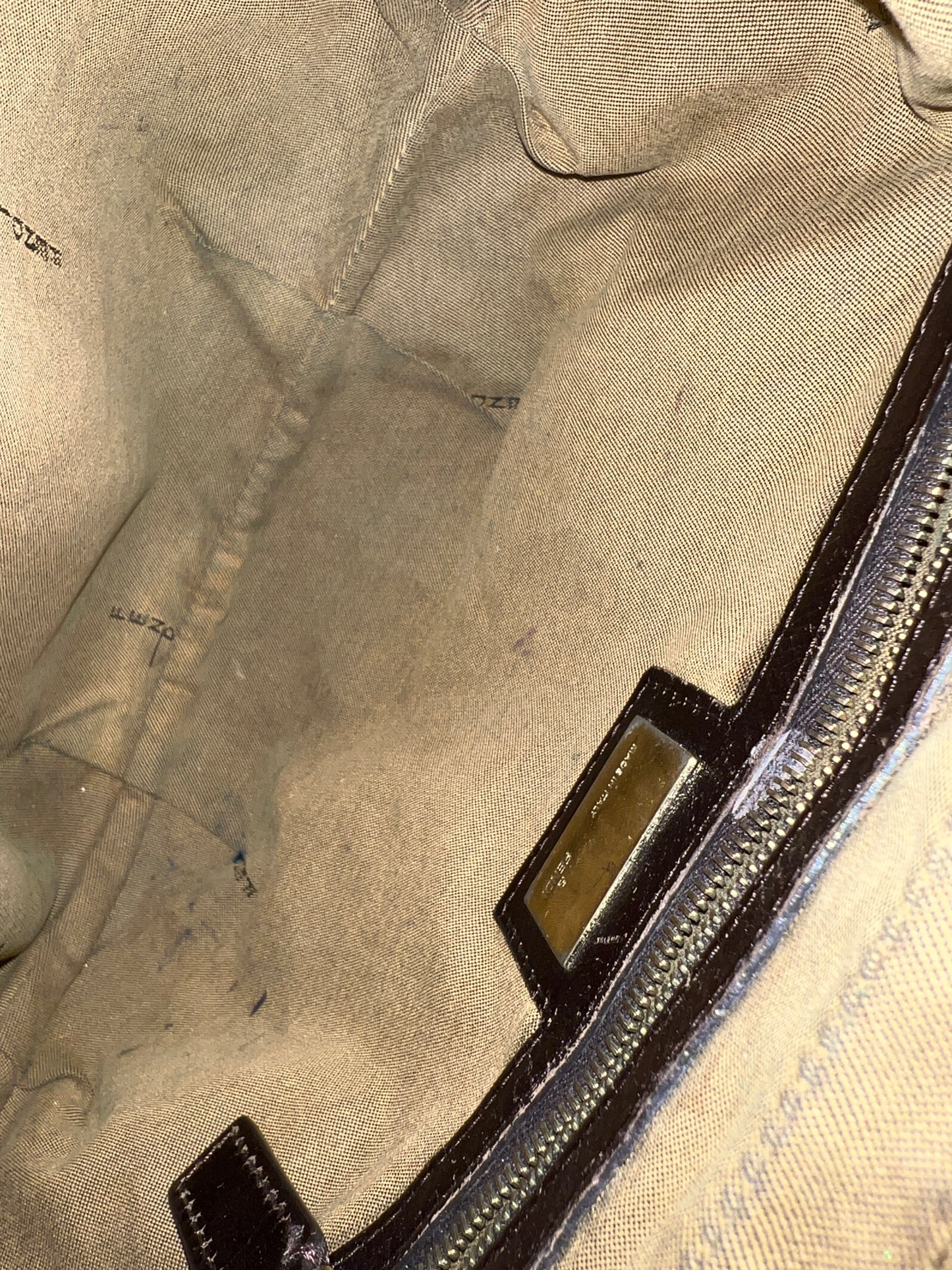 FENDI Croissant Chain Shoulder Bag