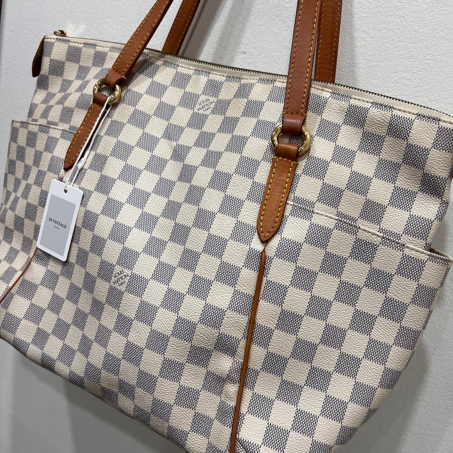 LOUIS VUITTON Totally MM Tote Bag