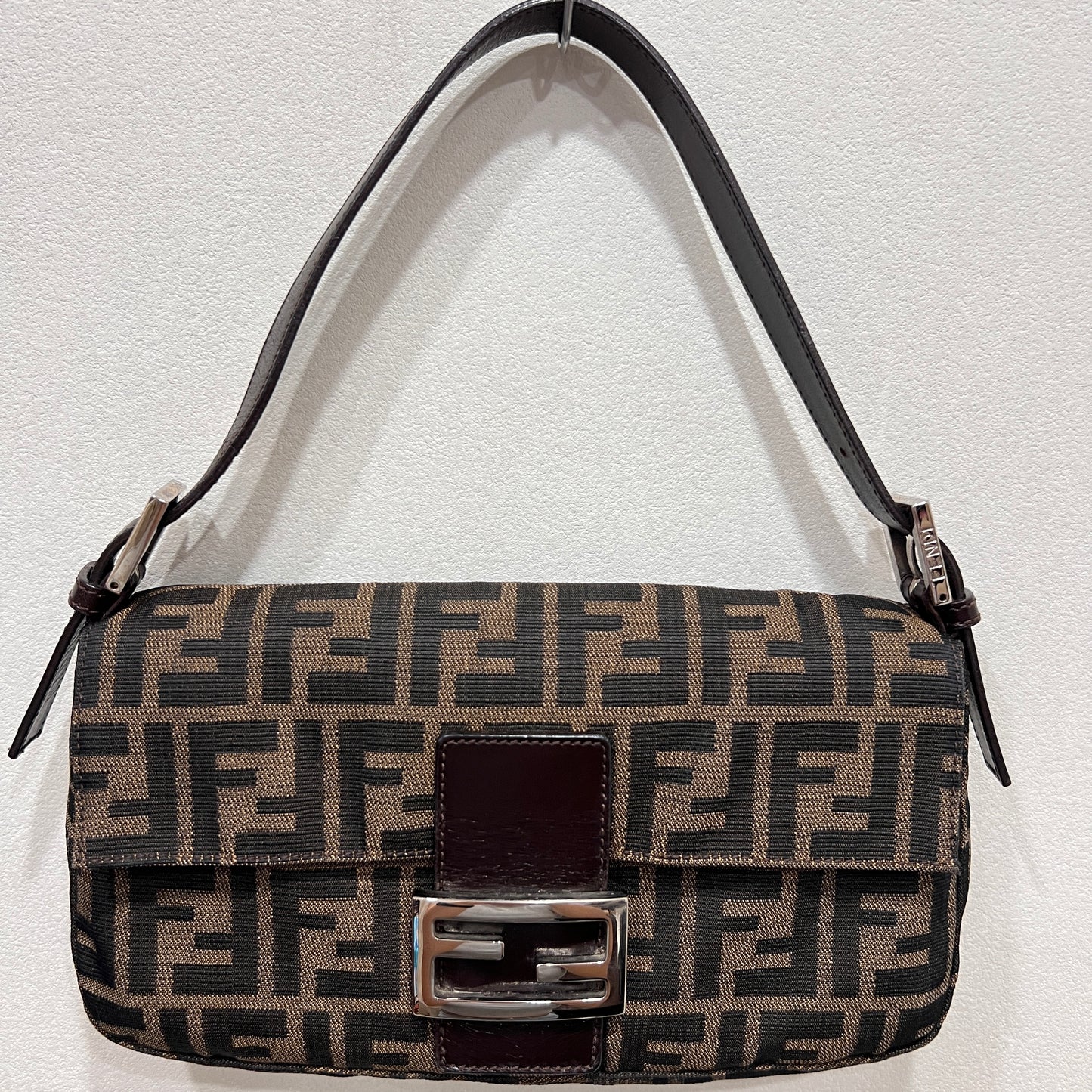 FENDI Baguette in Silver
