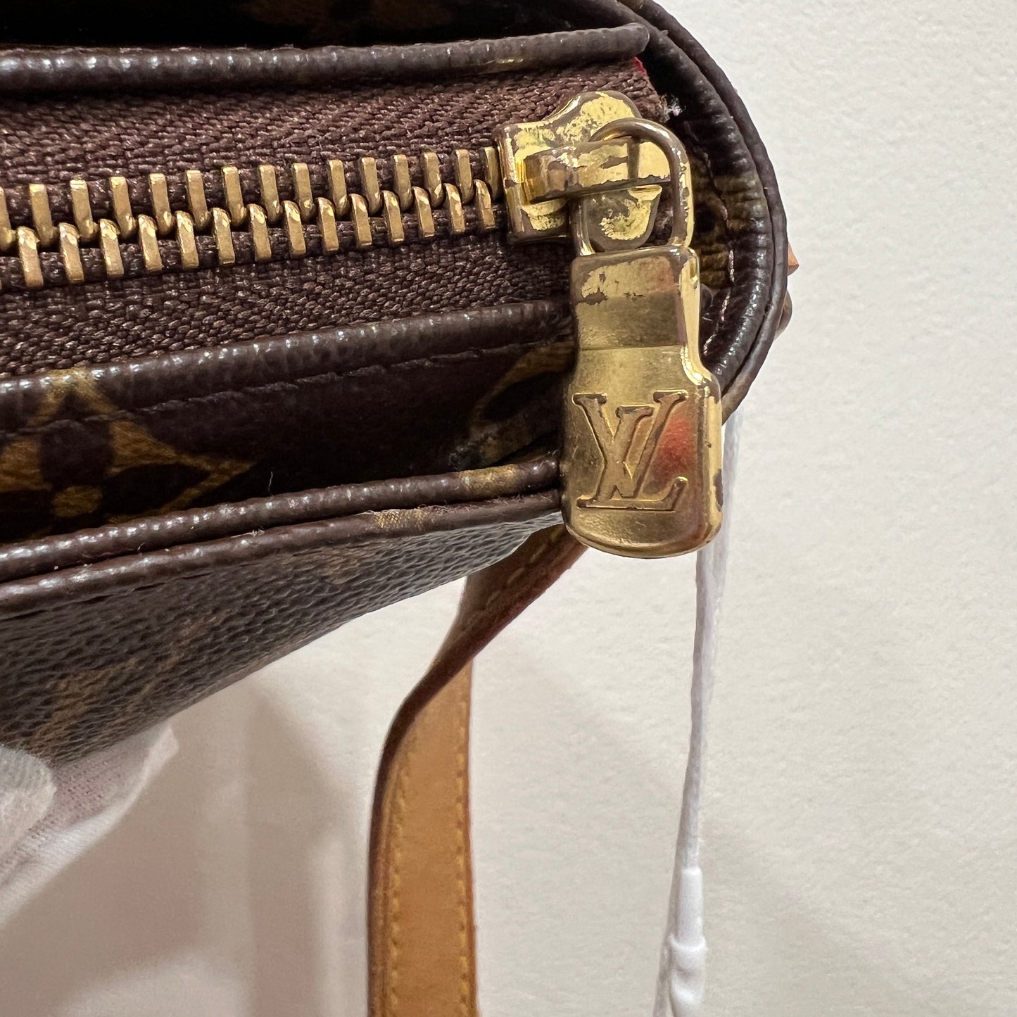 LOUIS VUITTON Cite Crossbody