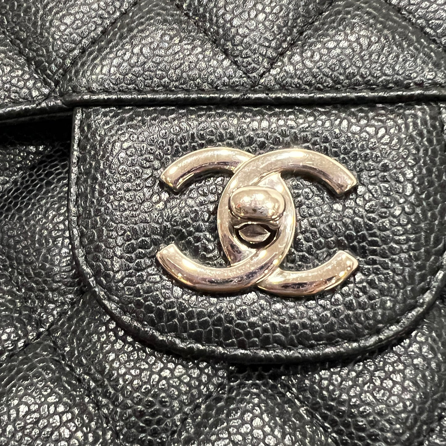 CHANEL Caviar Jumbo Double Flap