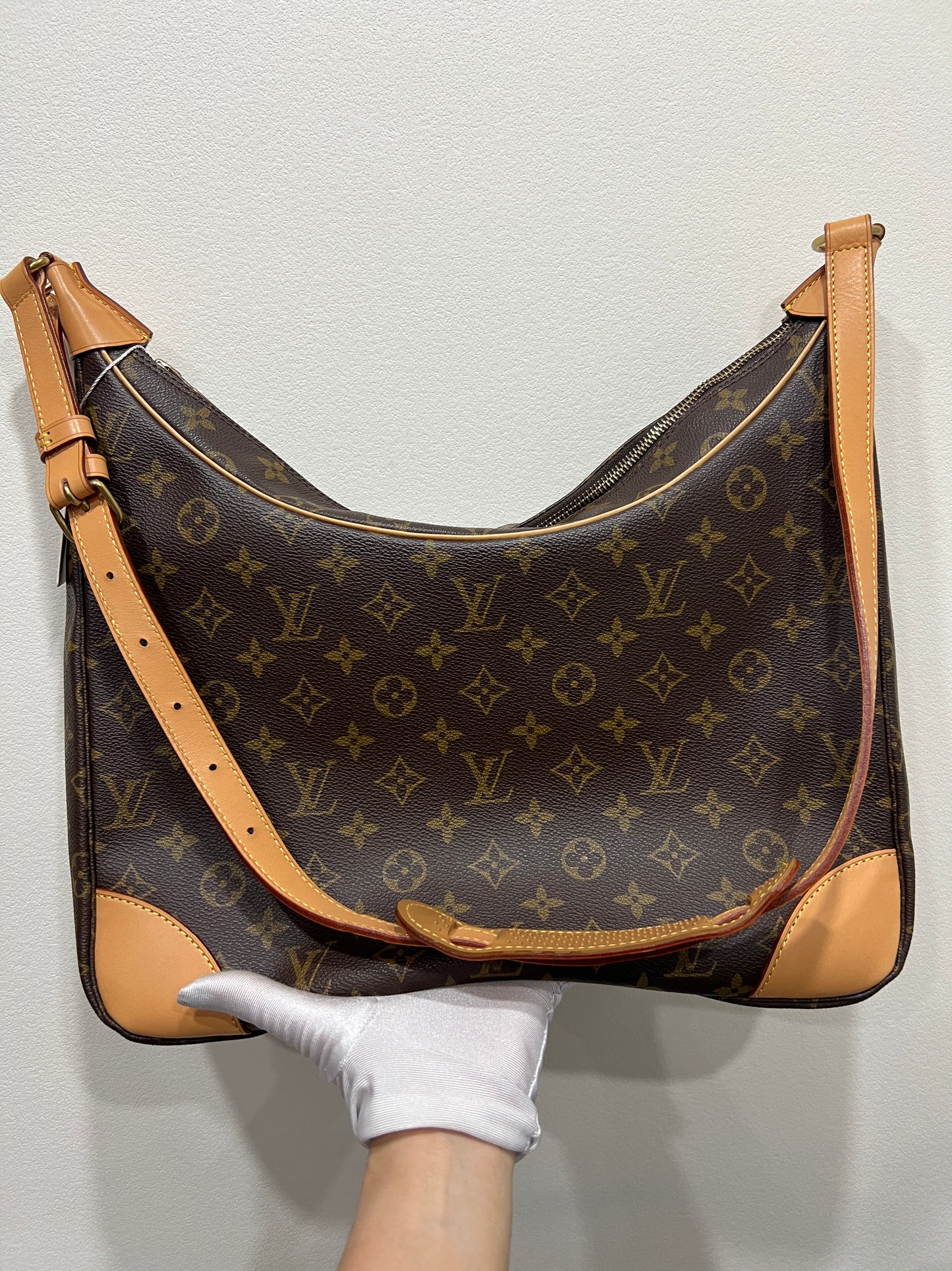 LOUIS VUITTON Boulogne Handbag