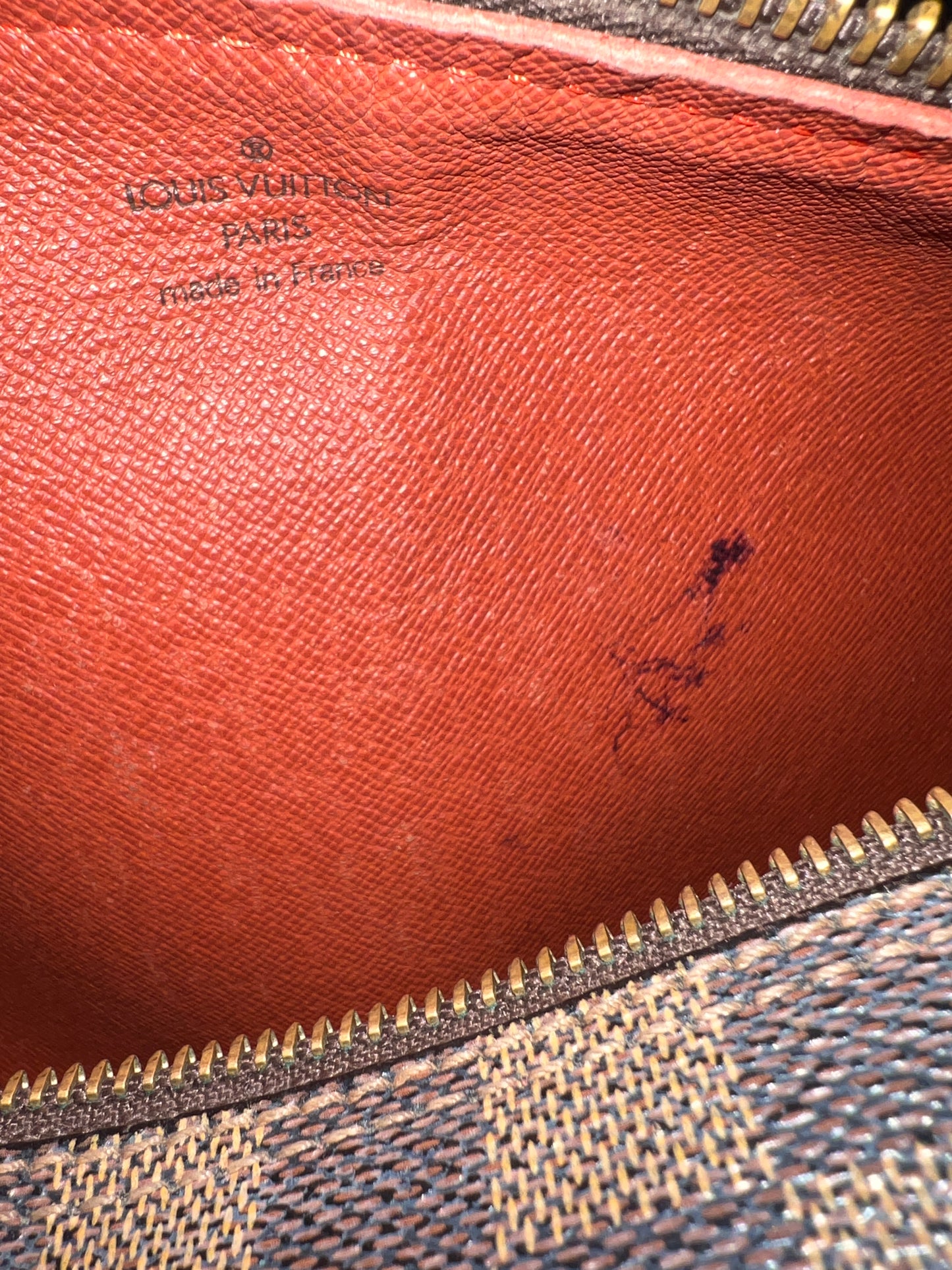 LOUIS VUITTON Papillon Damier