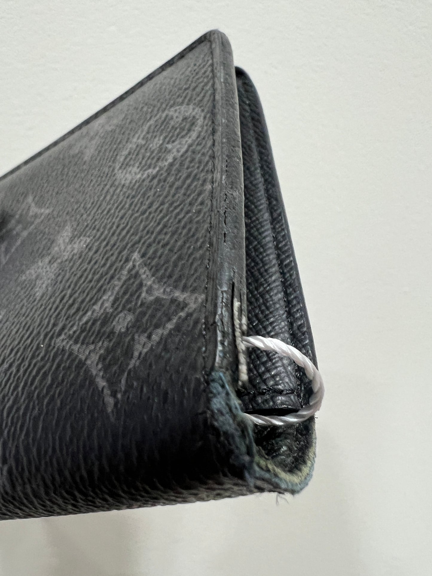 LOUIS VUITTON Monogram Black Wallet