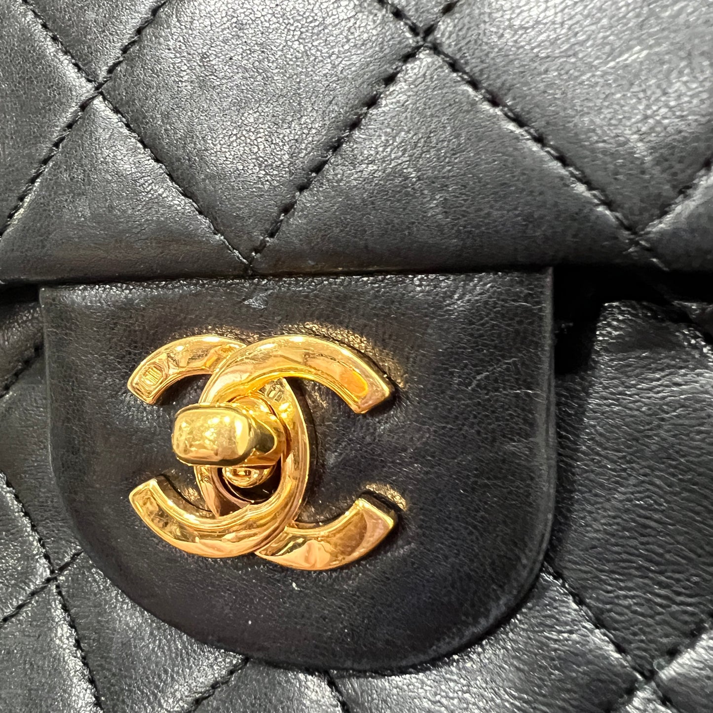 CHANEL DOUBLE FLAP 25