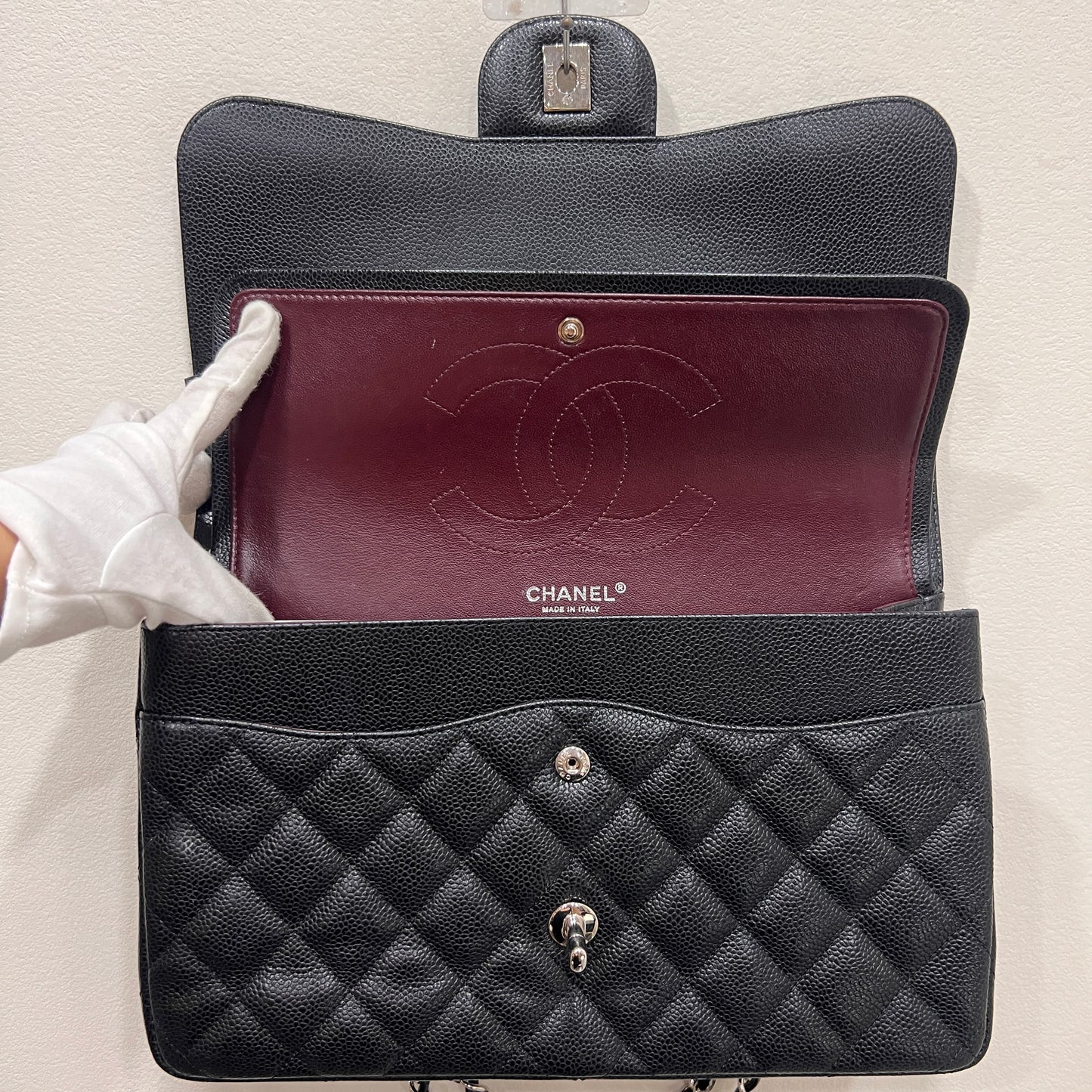CHANEL Caviar Jumbo Double Flap