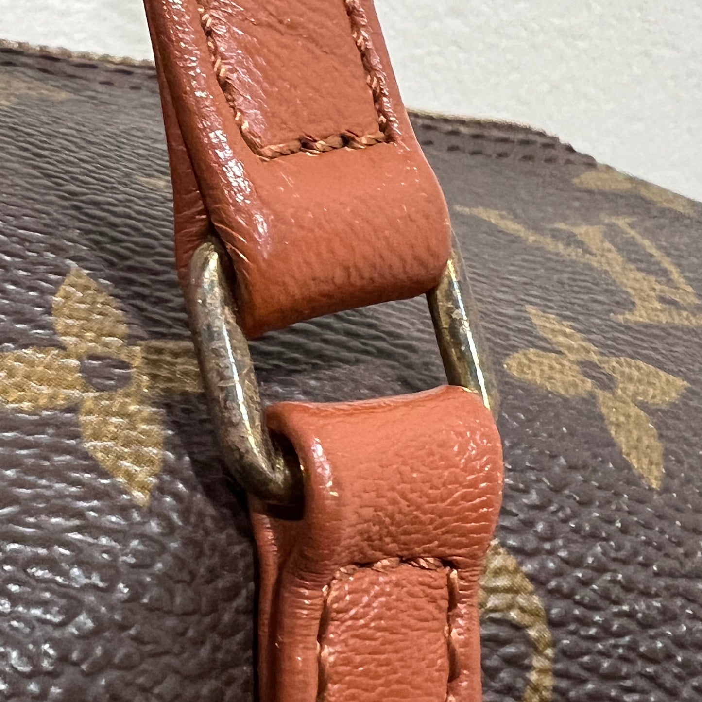 LOUIS VUITTON Papillon Monogram 30cm