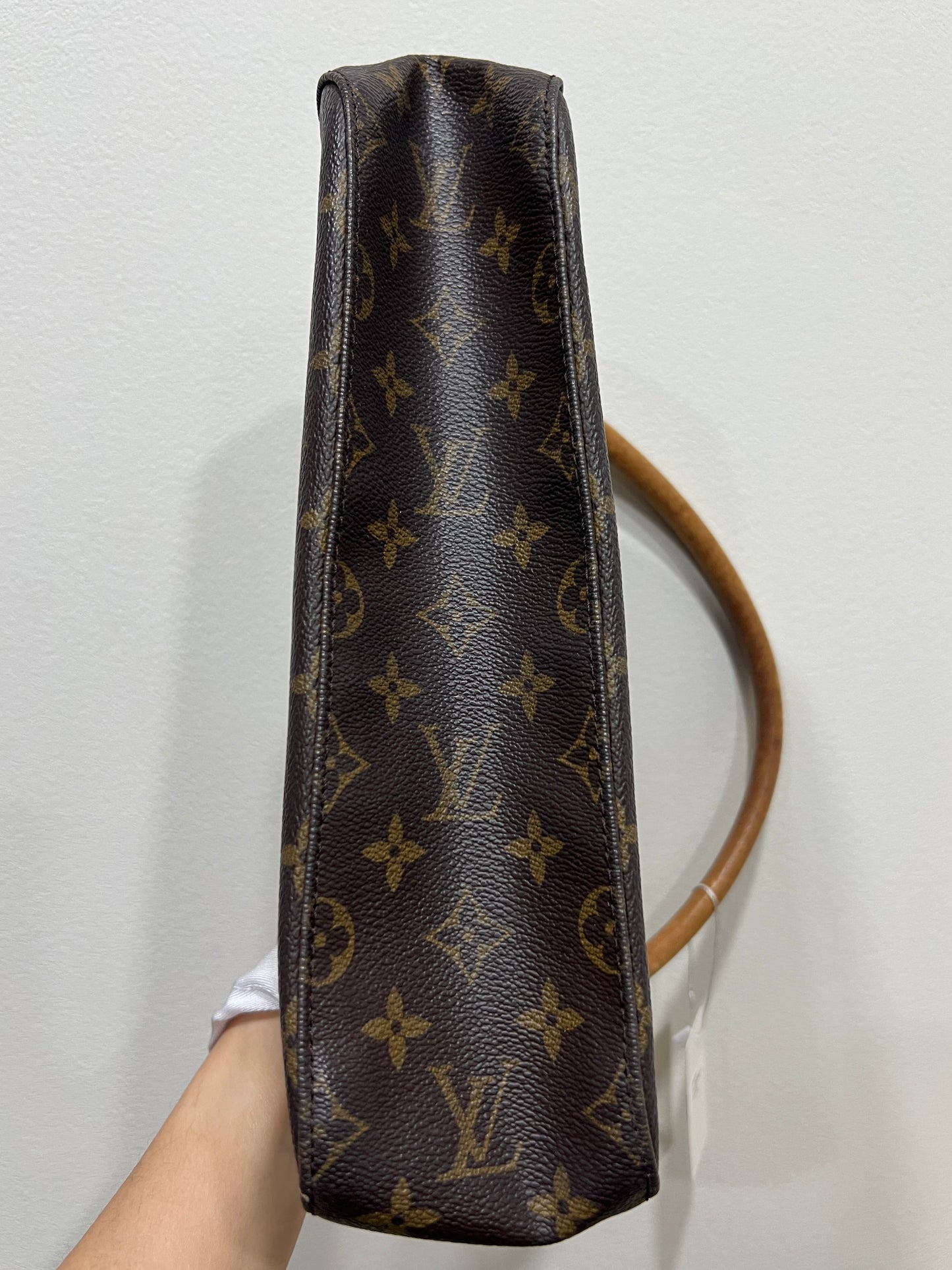 LOUIS VUITTON Shoulder Bag