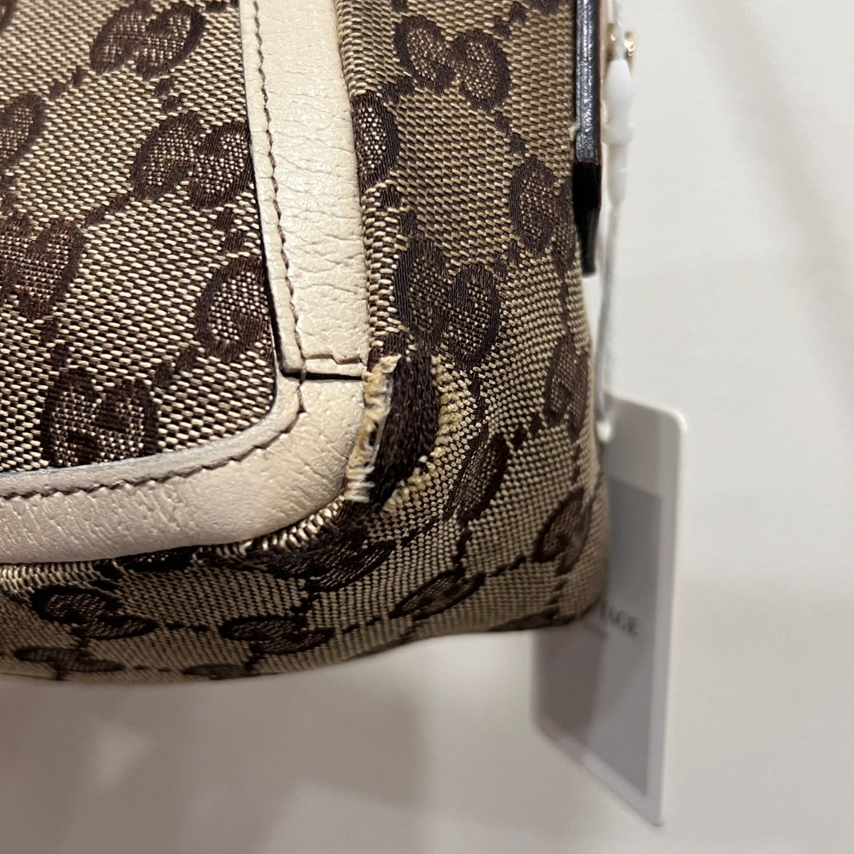 GUCCI Abbey D-Ring Pochette Shoulder Bag