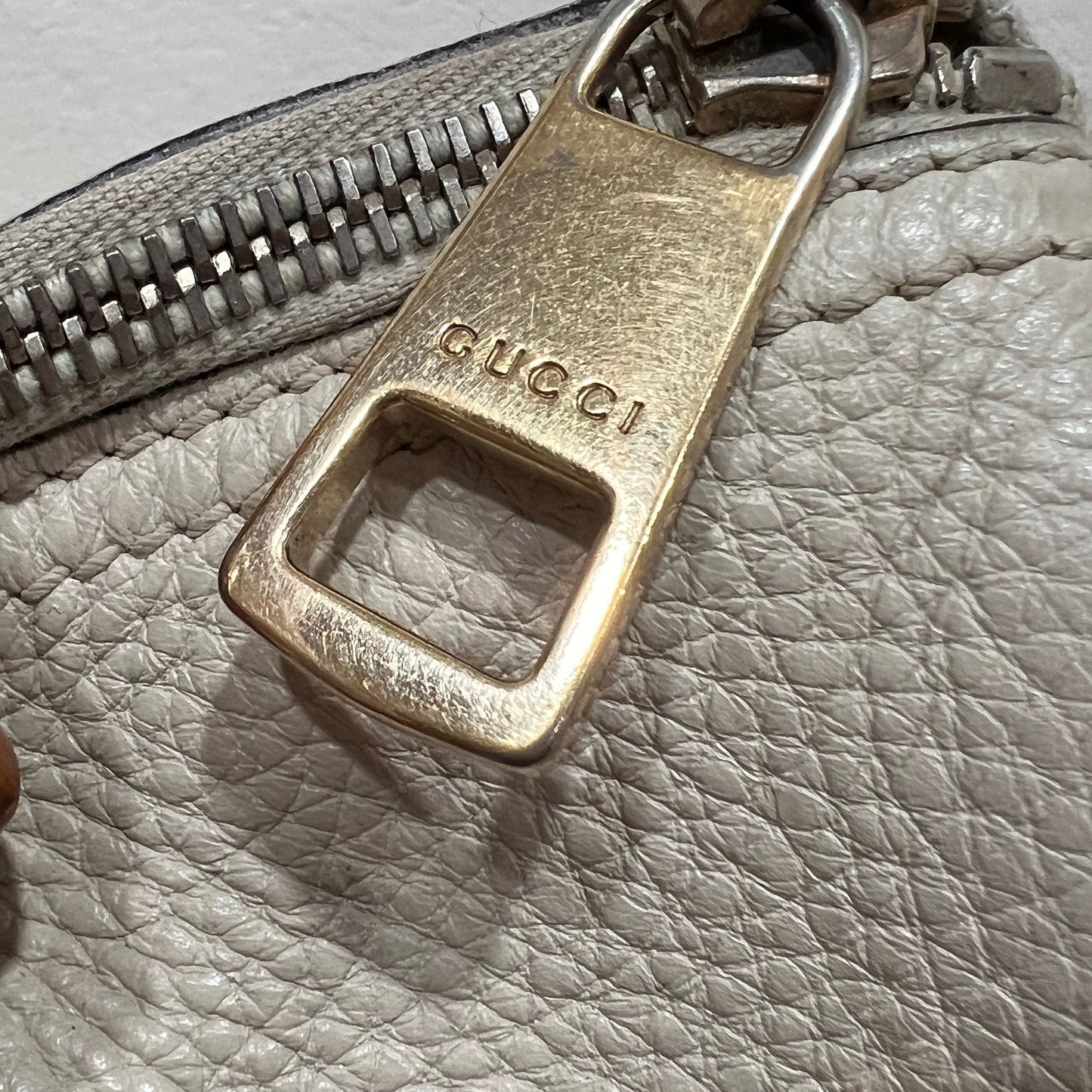 GUCCI Gucci Bamboo White Leather Handbag Shoulder Bag (strap not included)