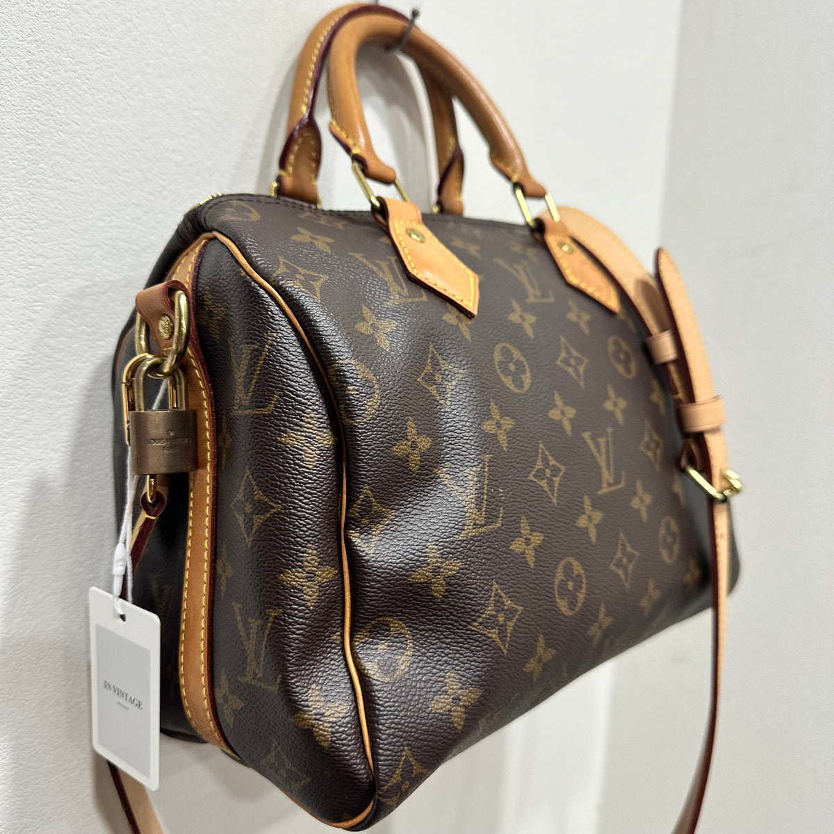 LOUIS VUITTON Speedy 25 with strap NFC ready