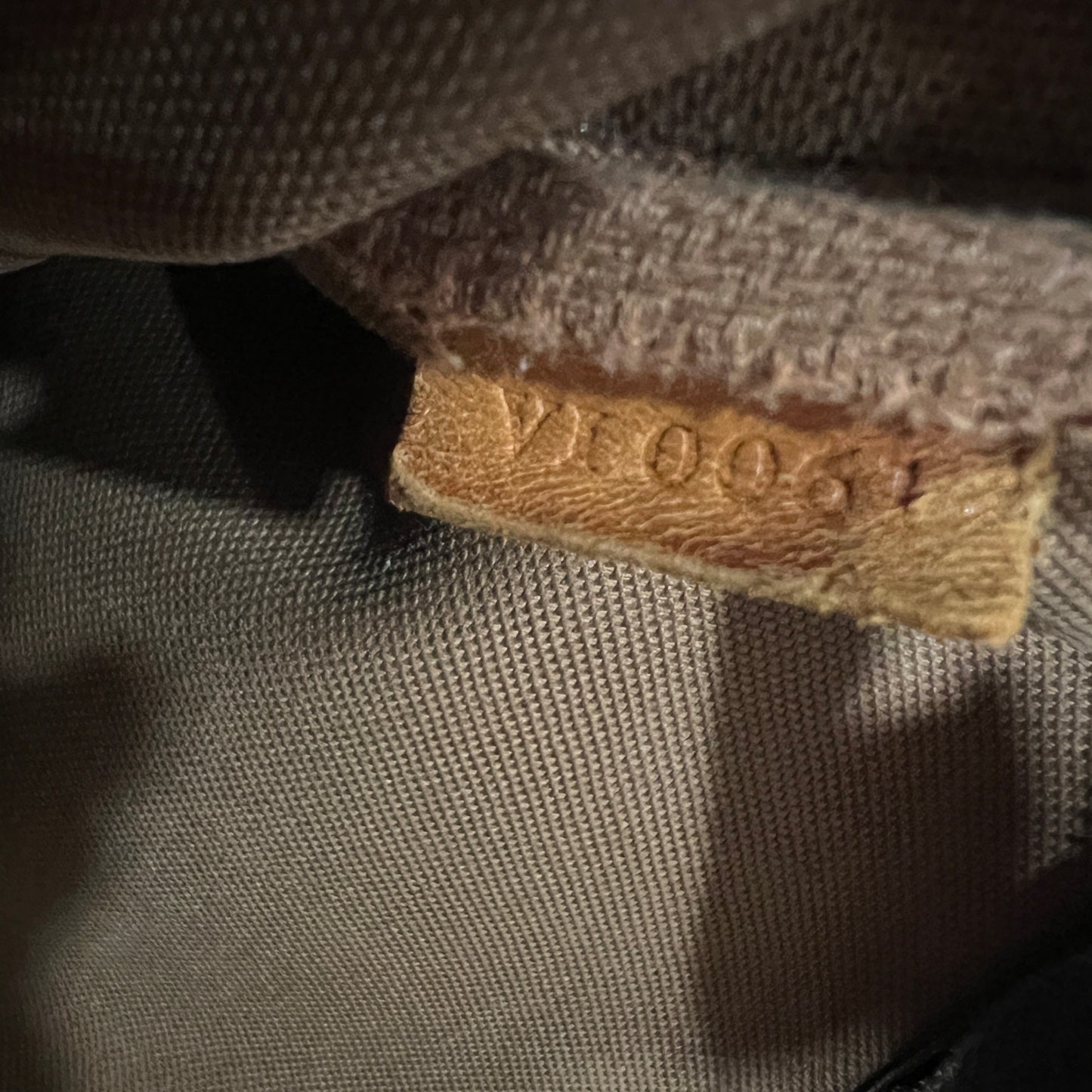 LOUIS VUITTON Accessory Pochette