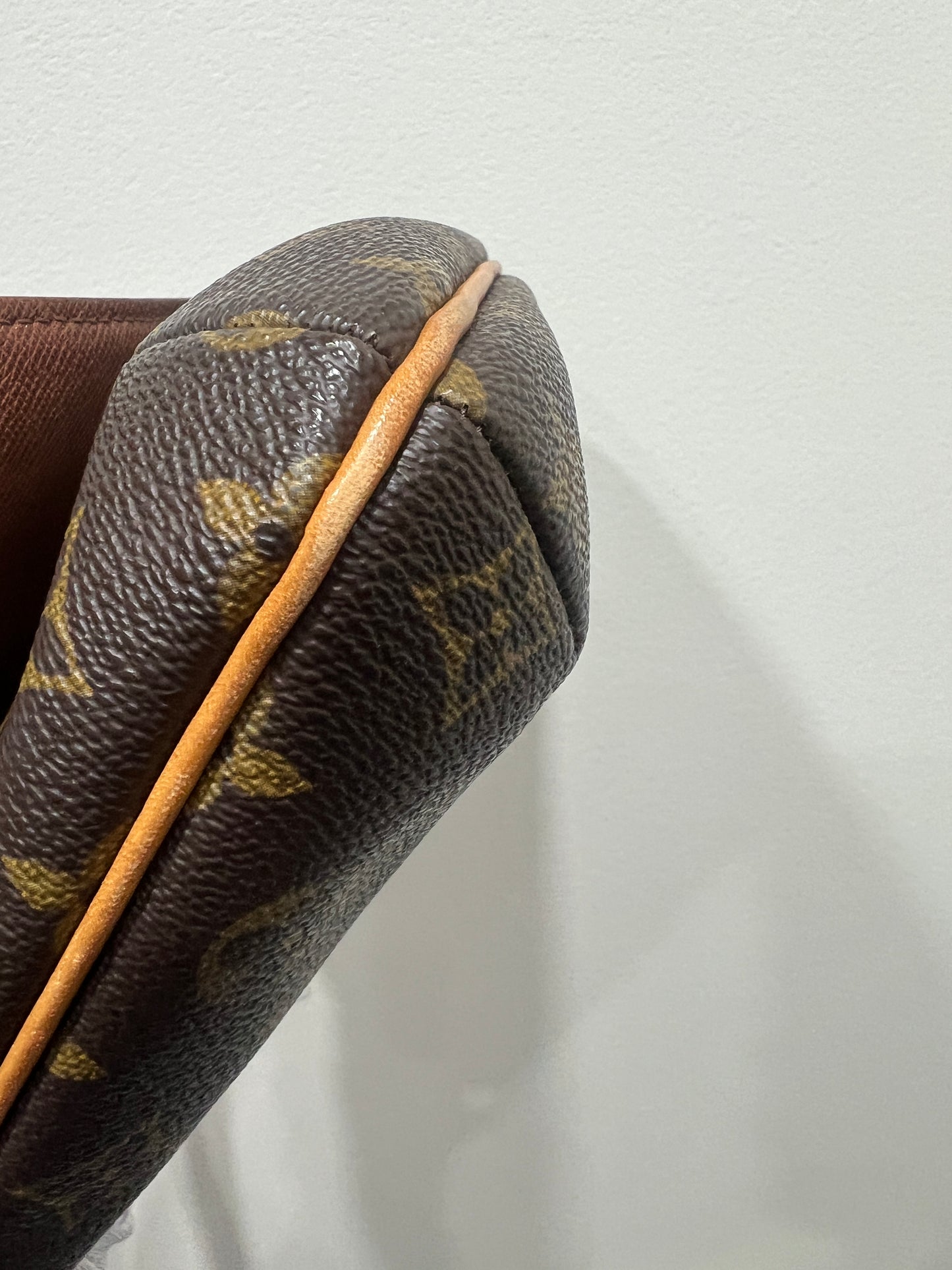 LOUIS VUITTON Musette Tango