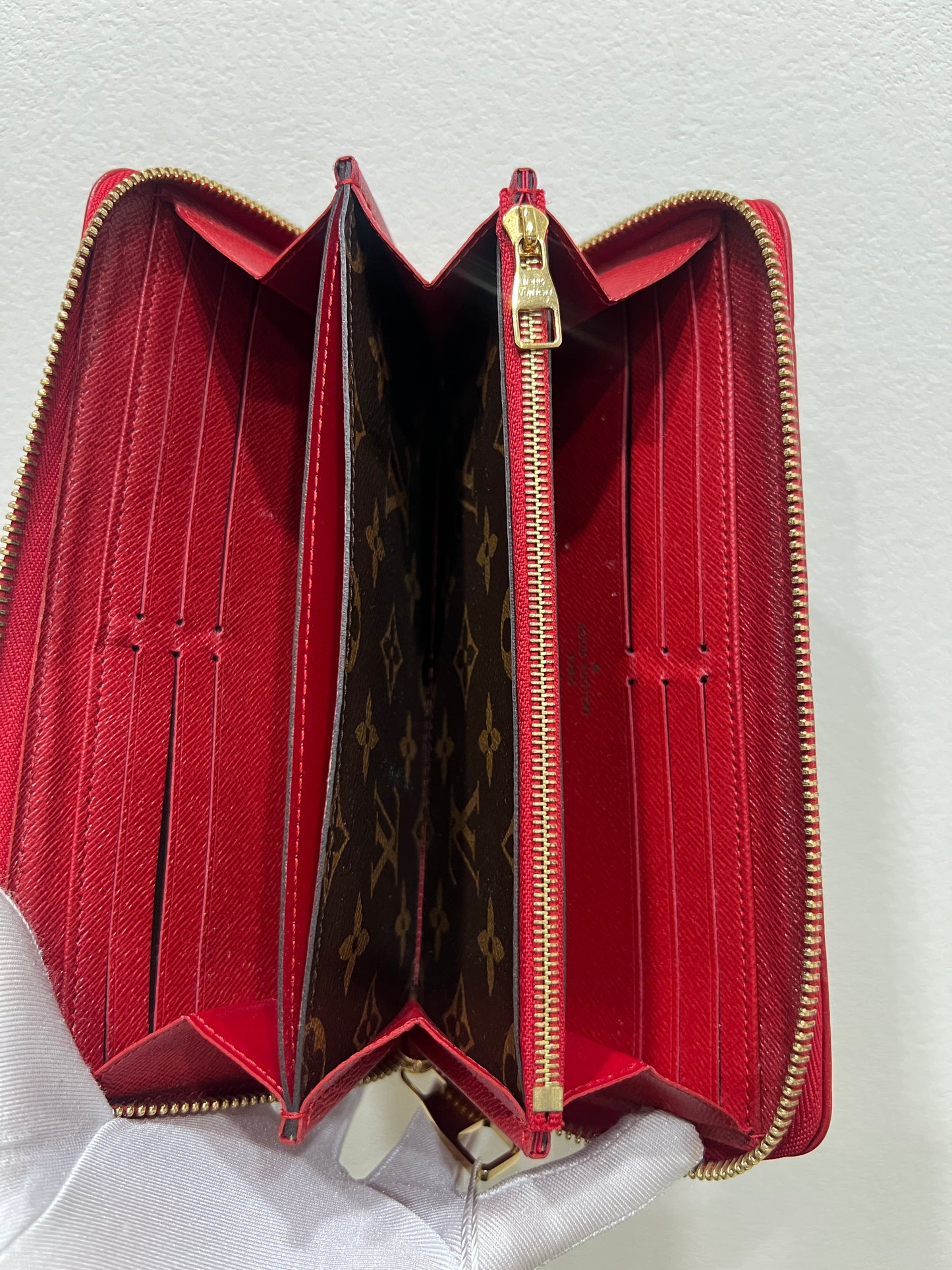LOUIS VUITTON Zippy Retro Long Wallet