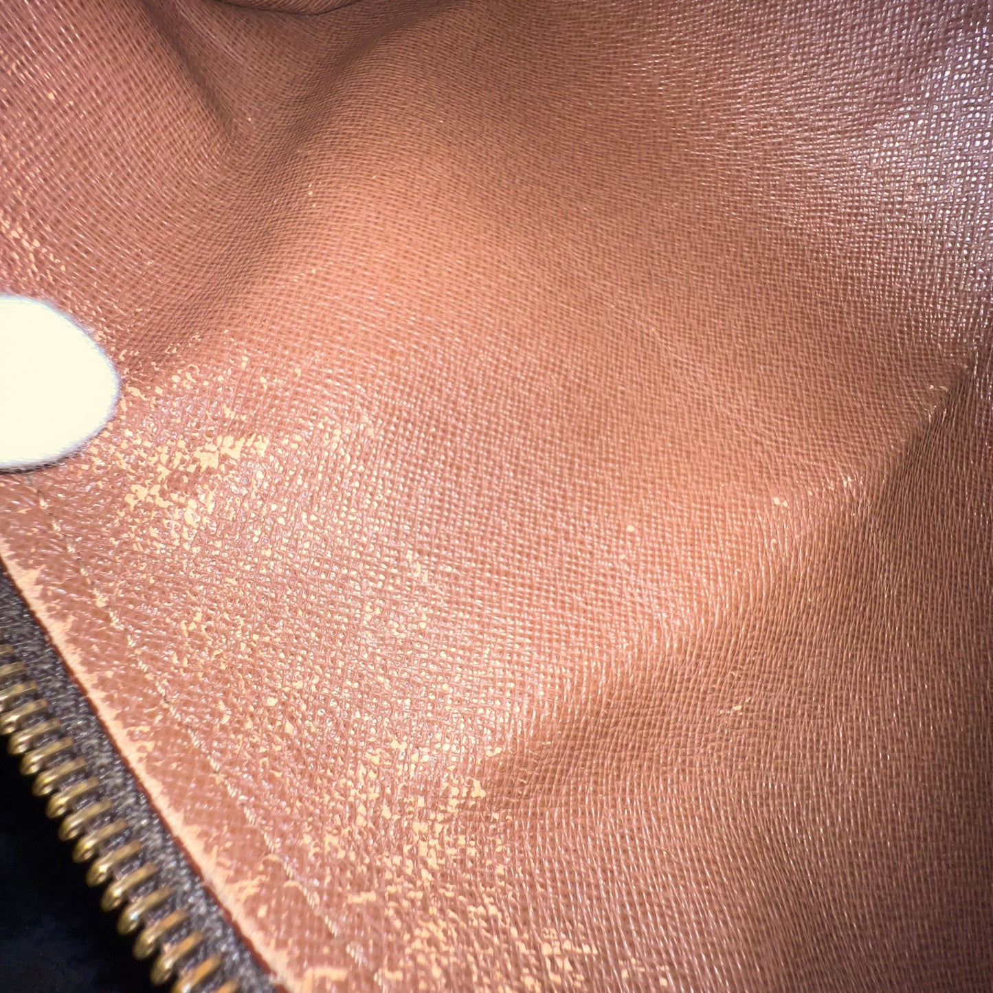 LOUIS VUITTON Papillon 28
