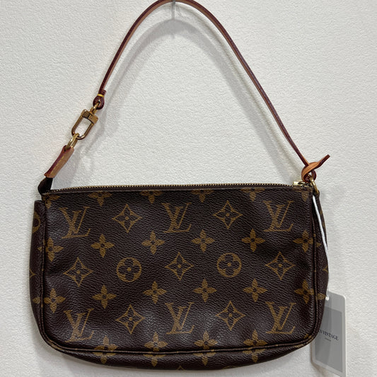 LOUIS VUITTON Pochette Accessory