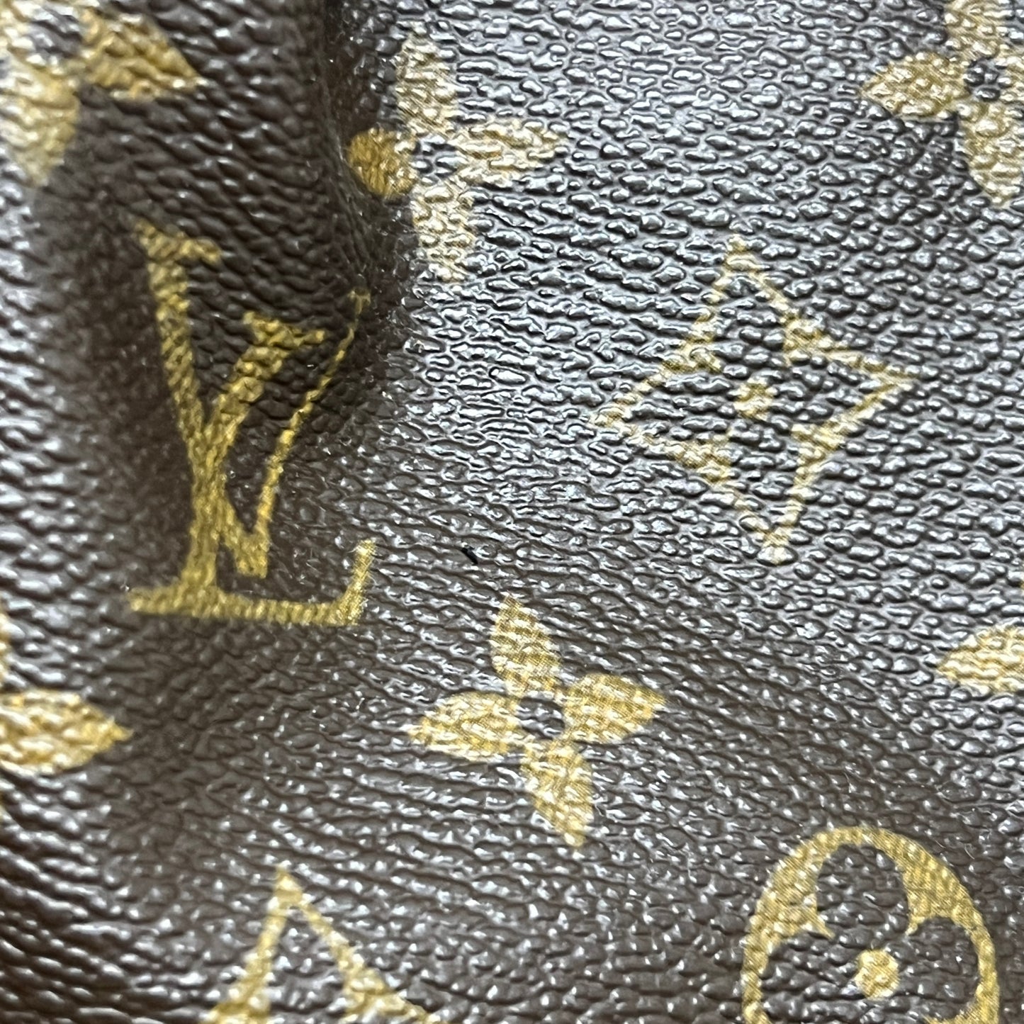LOUIS VUITTON Tivoli GM
