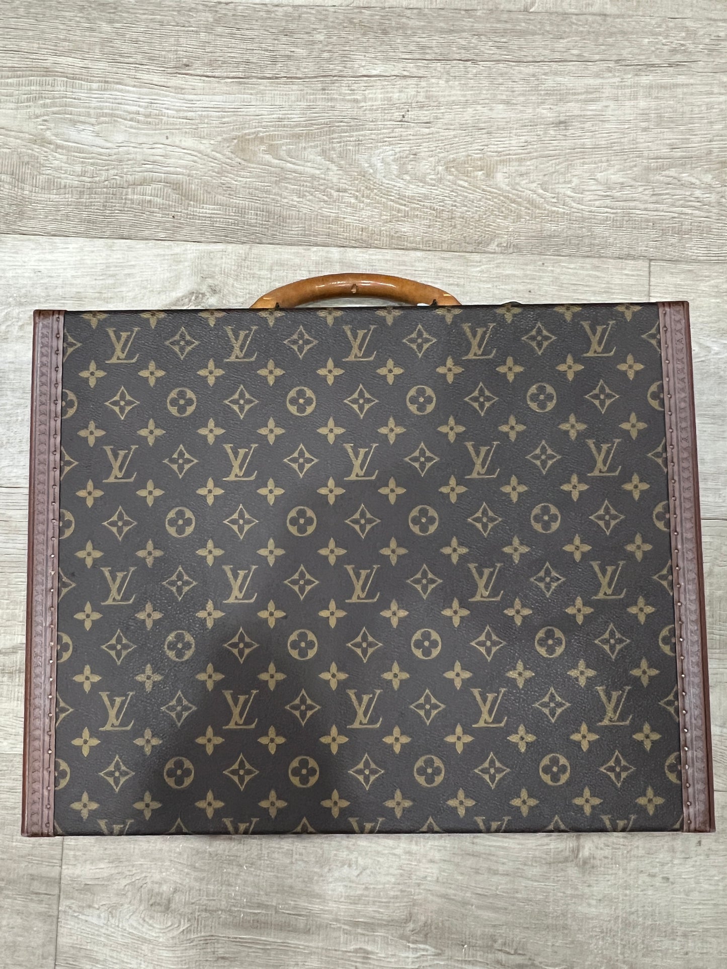 LOUIS VUITTON TRUNK
