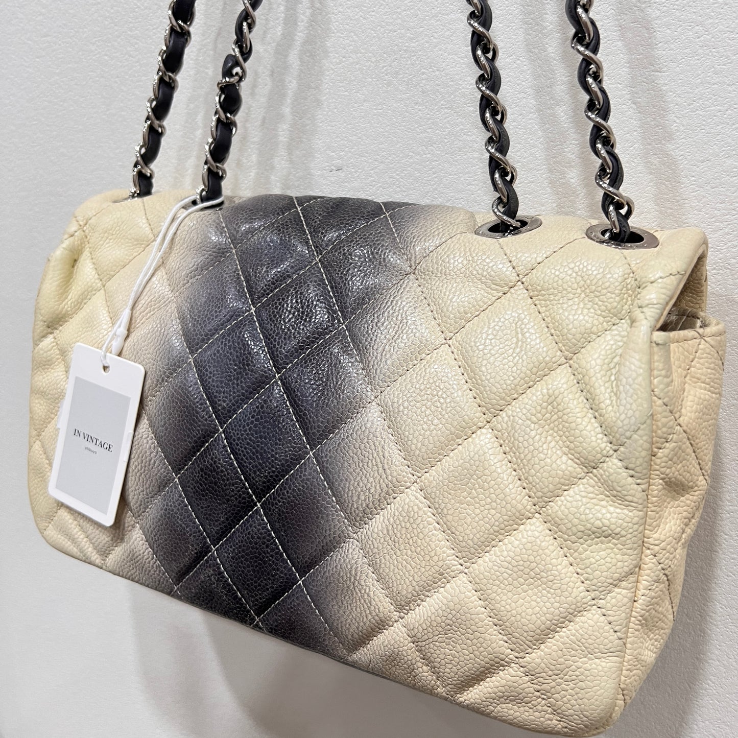 CHANEL Caviar Quilted Ombre Flap Bag