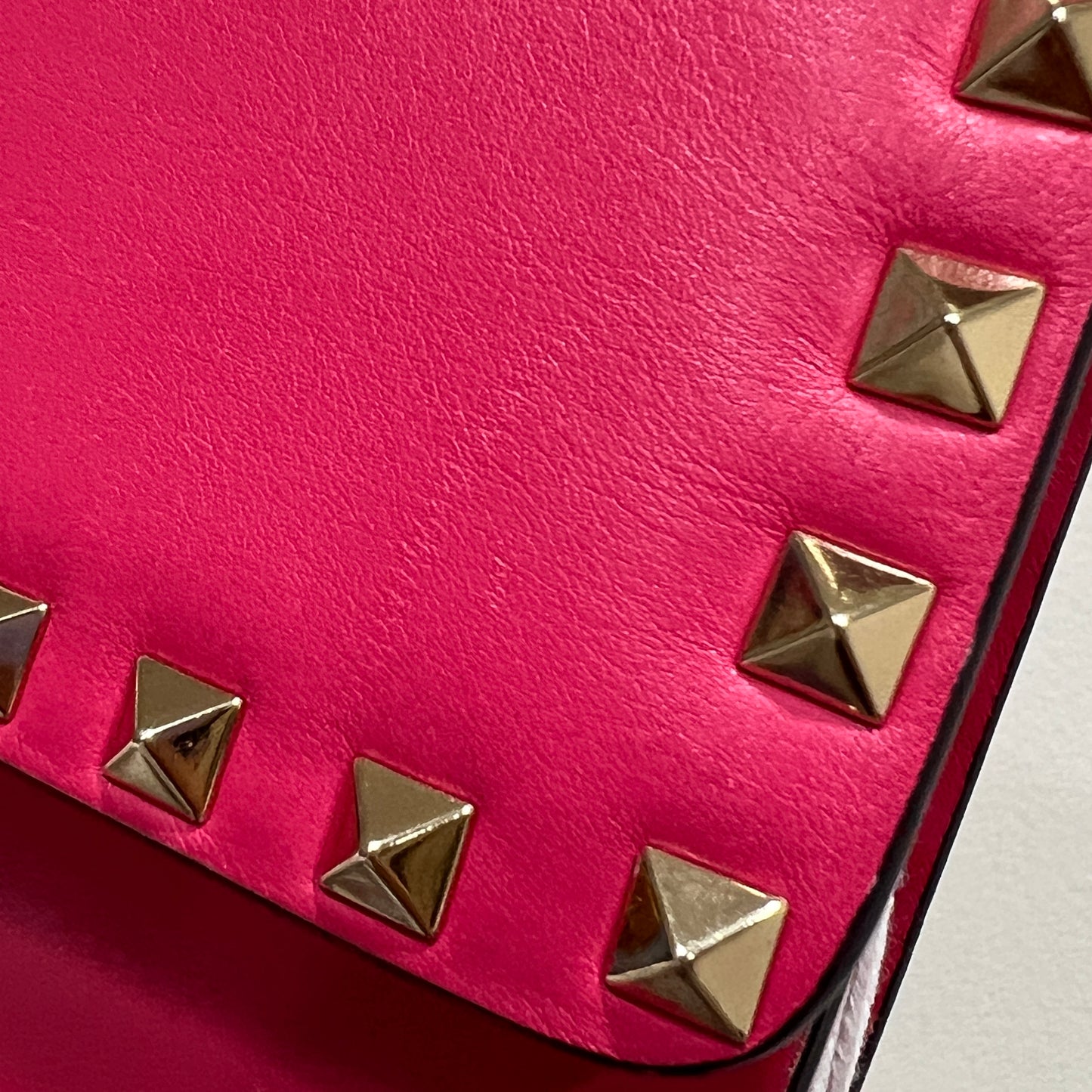 VALENTINO Garavani Rockstud Flap Chain Bag