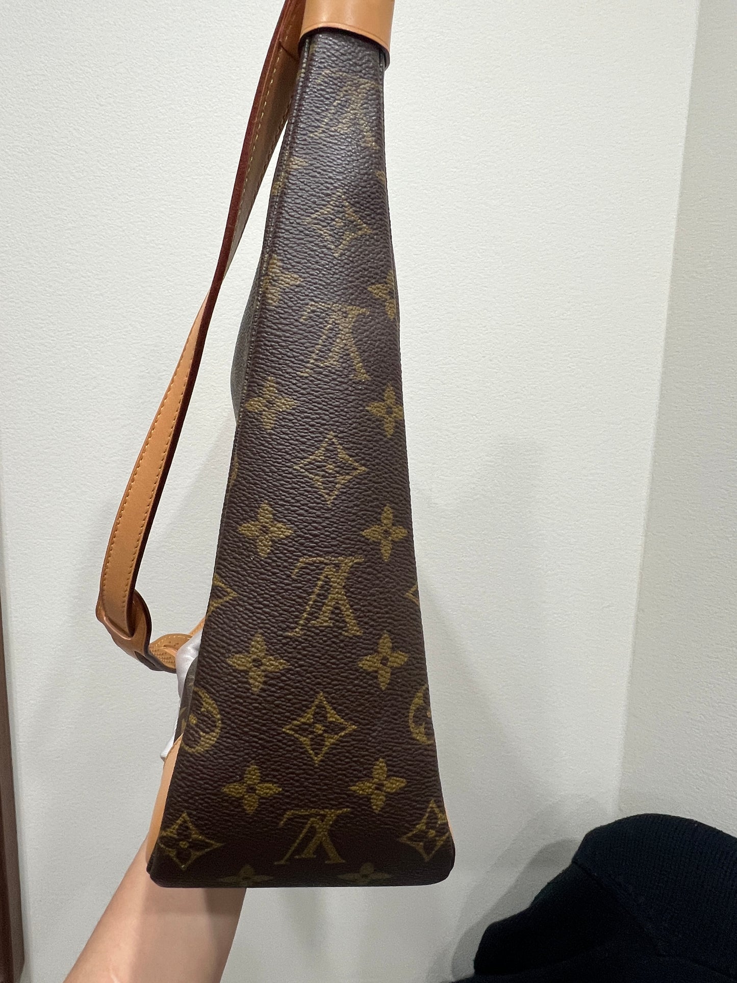 LOUIS VUITTON Boulogne Handbag