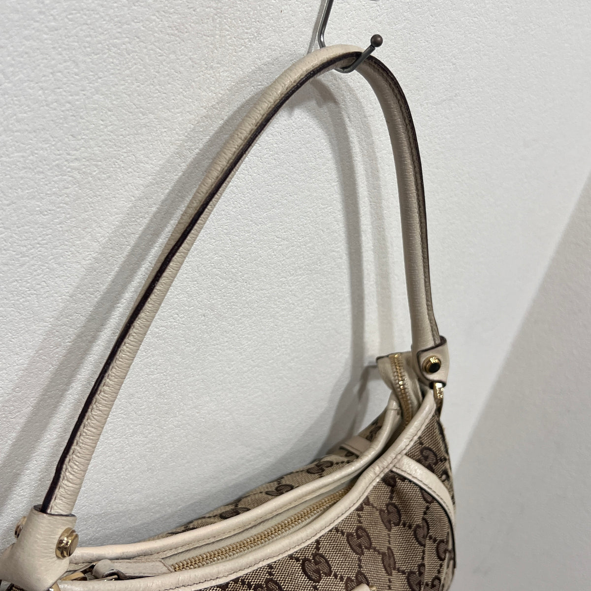GUCCI Abbey D-Ring Pochette Shoulder Bag