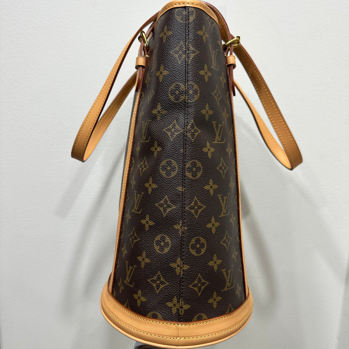 LOUIS VUITTON bucket GM