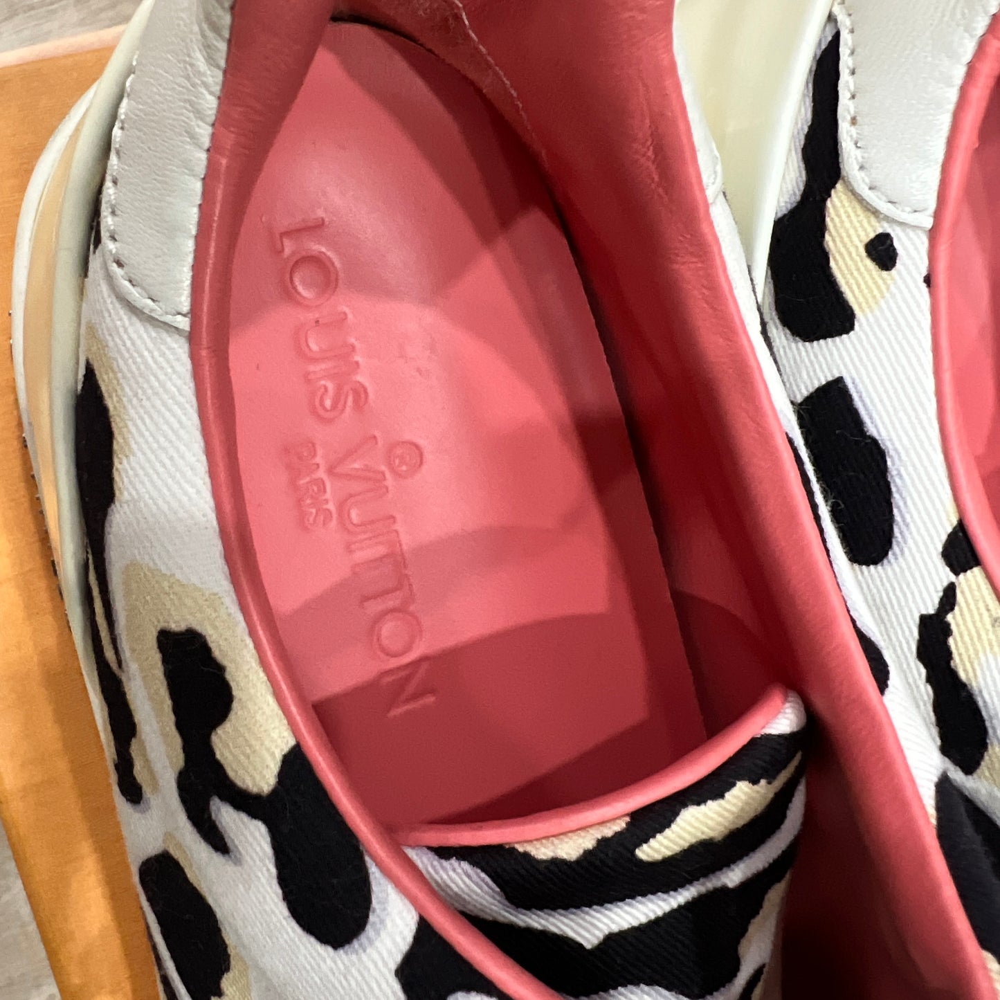 LOUIS VUITTON Low Cut Sneakers Size 37 1/2