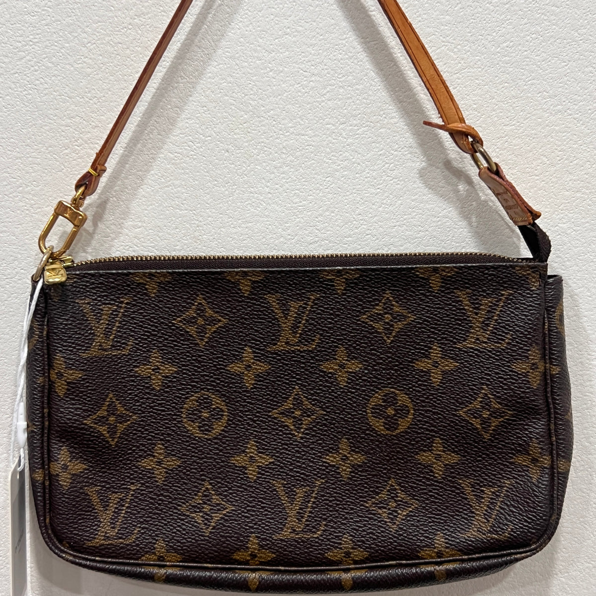 LOUIS VUITTON Accessory Pochette