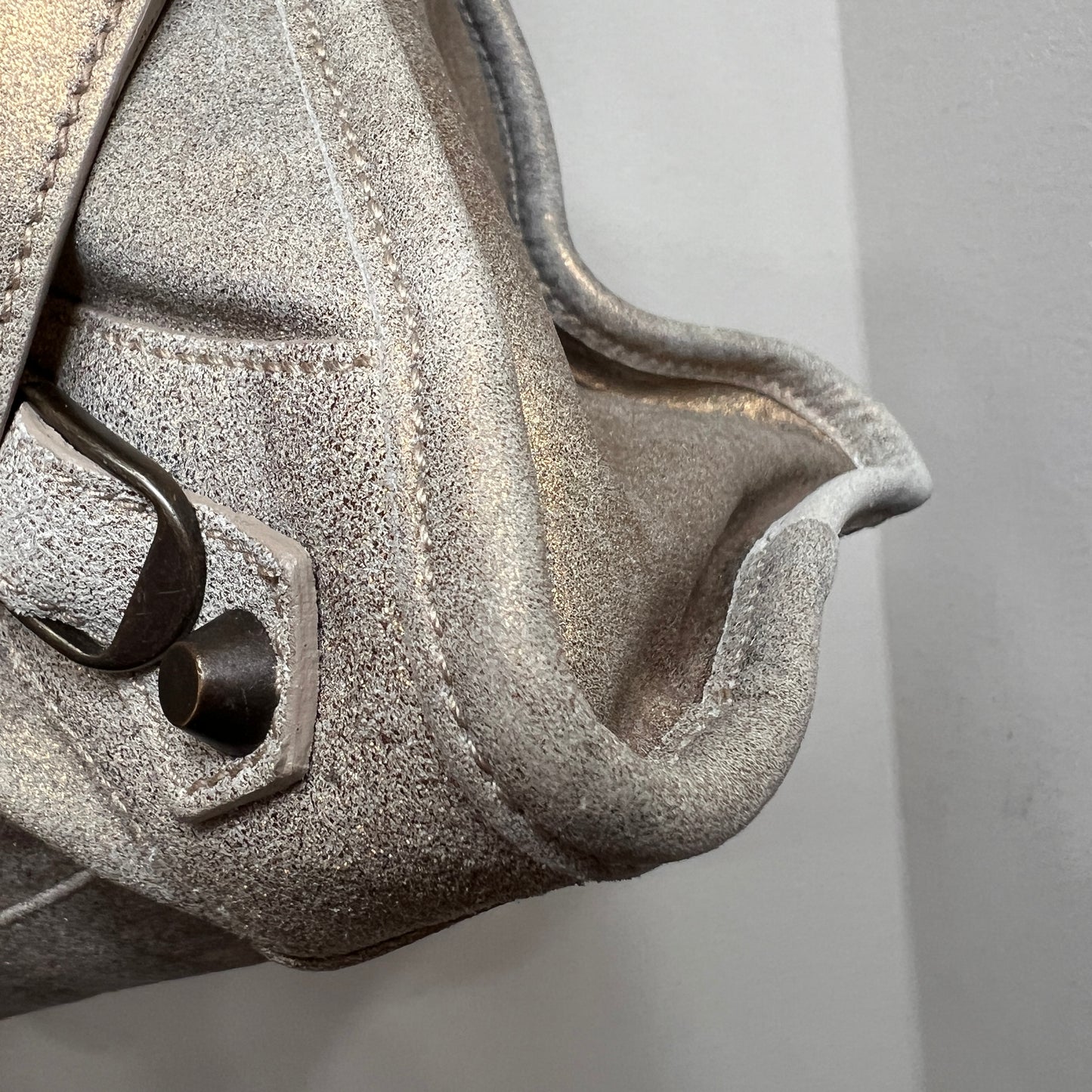 BALENCIAGA City Bag pearlescent