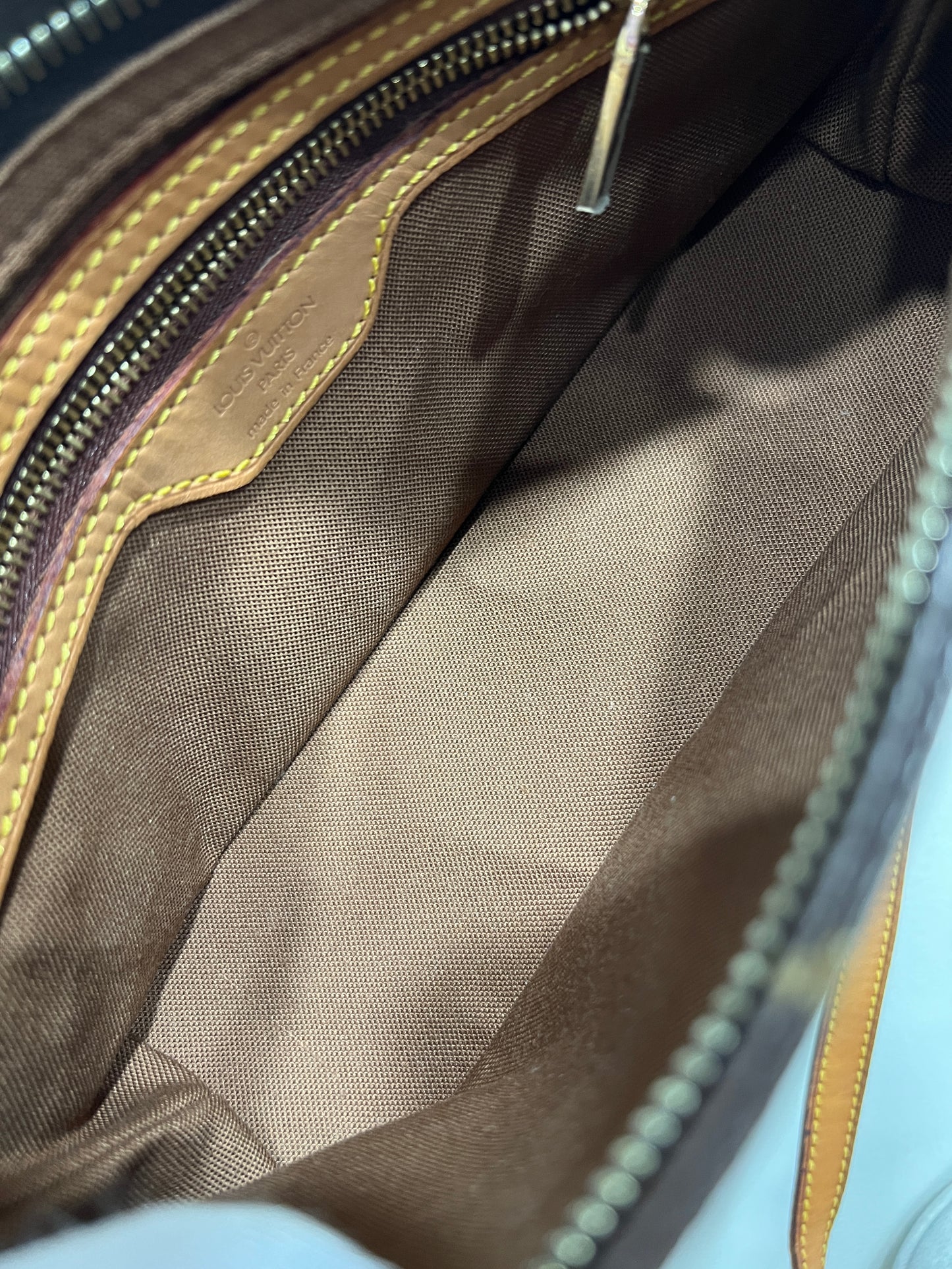 LOUIS VUITTON Trotteur Shoulder Bag