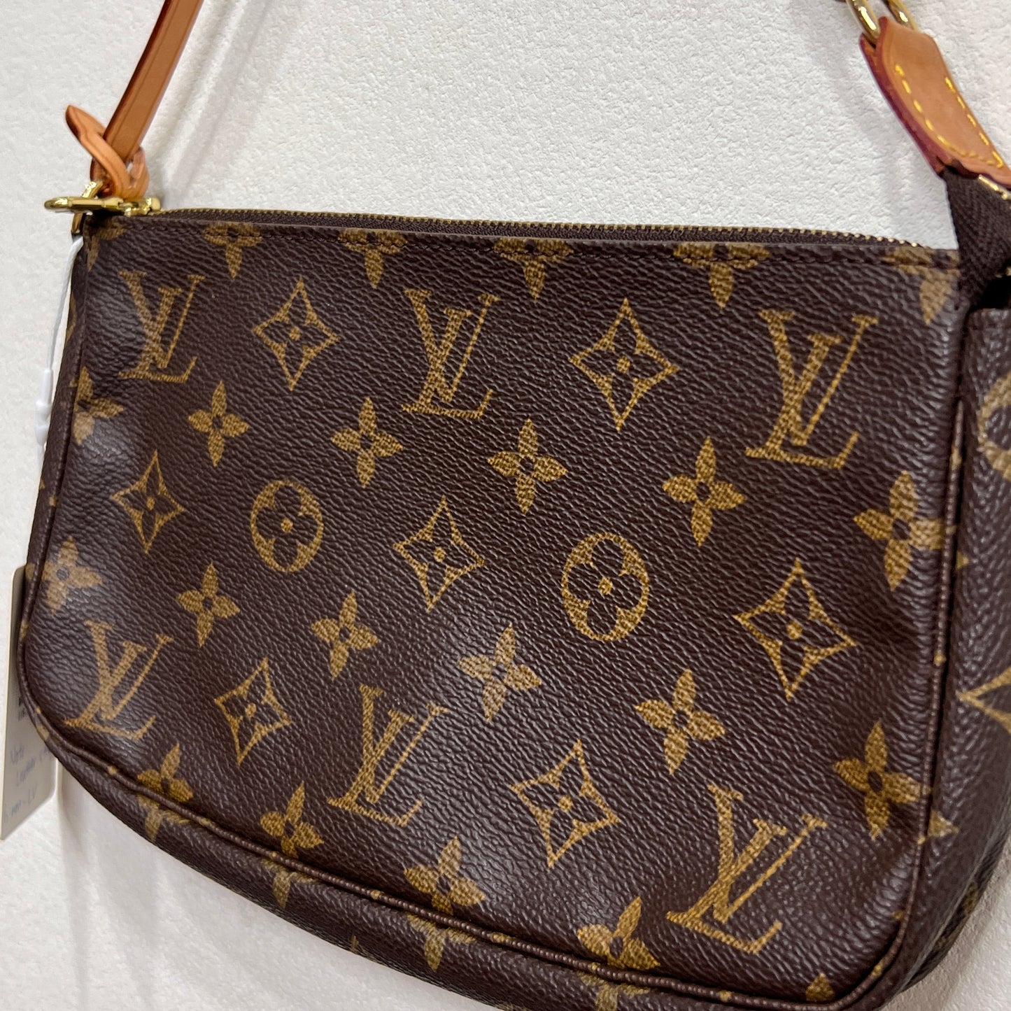 LOUIS VUITTON Pochette Accessory