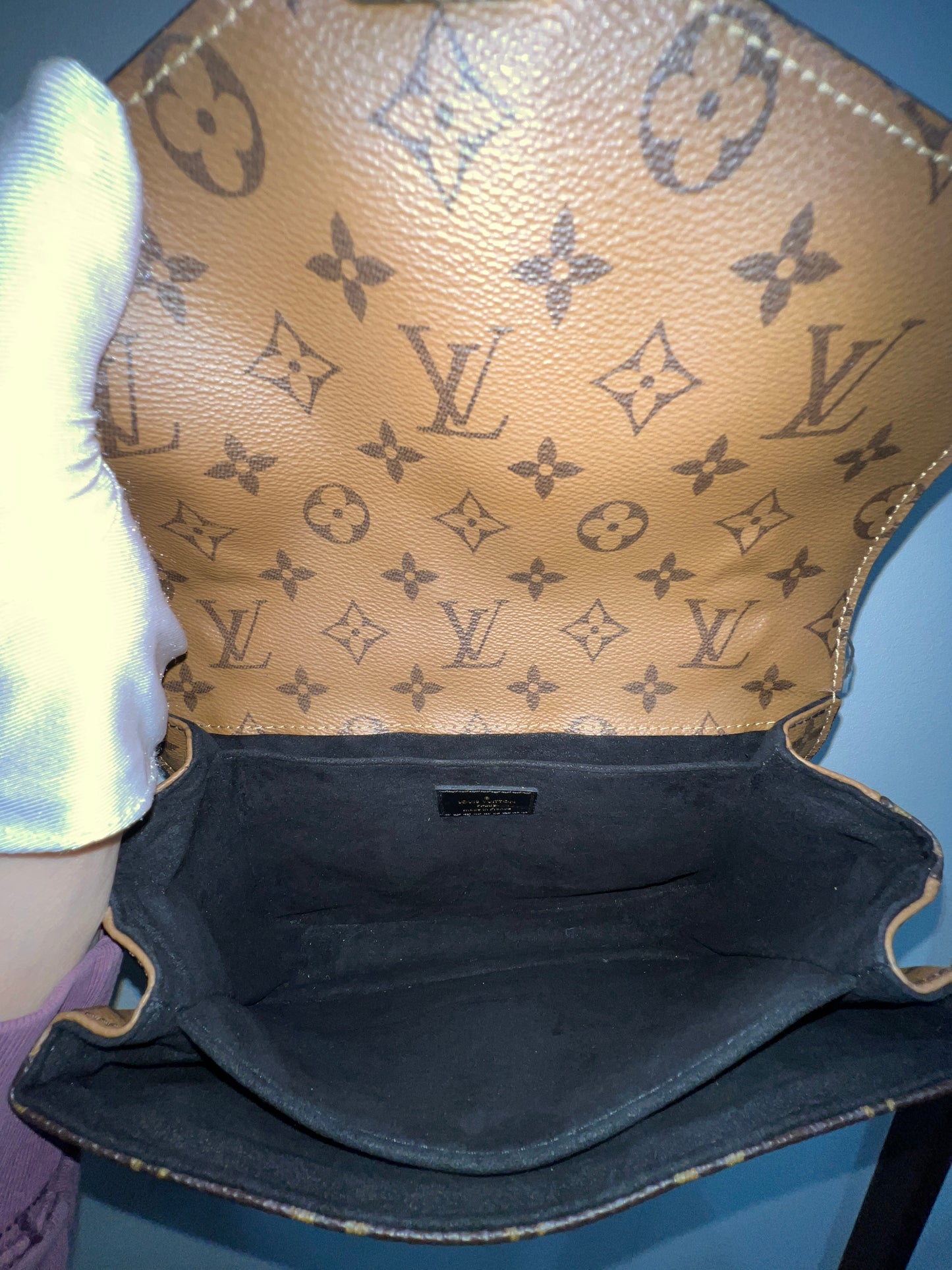 LOUIS VUITTON Monogram Reverse Canvas Pochette Metis