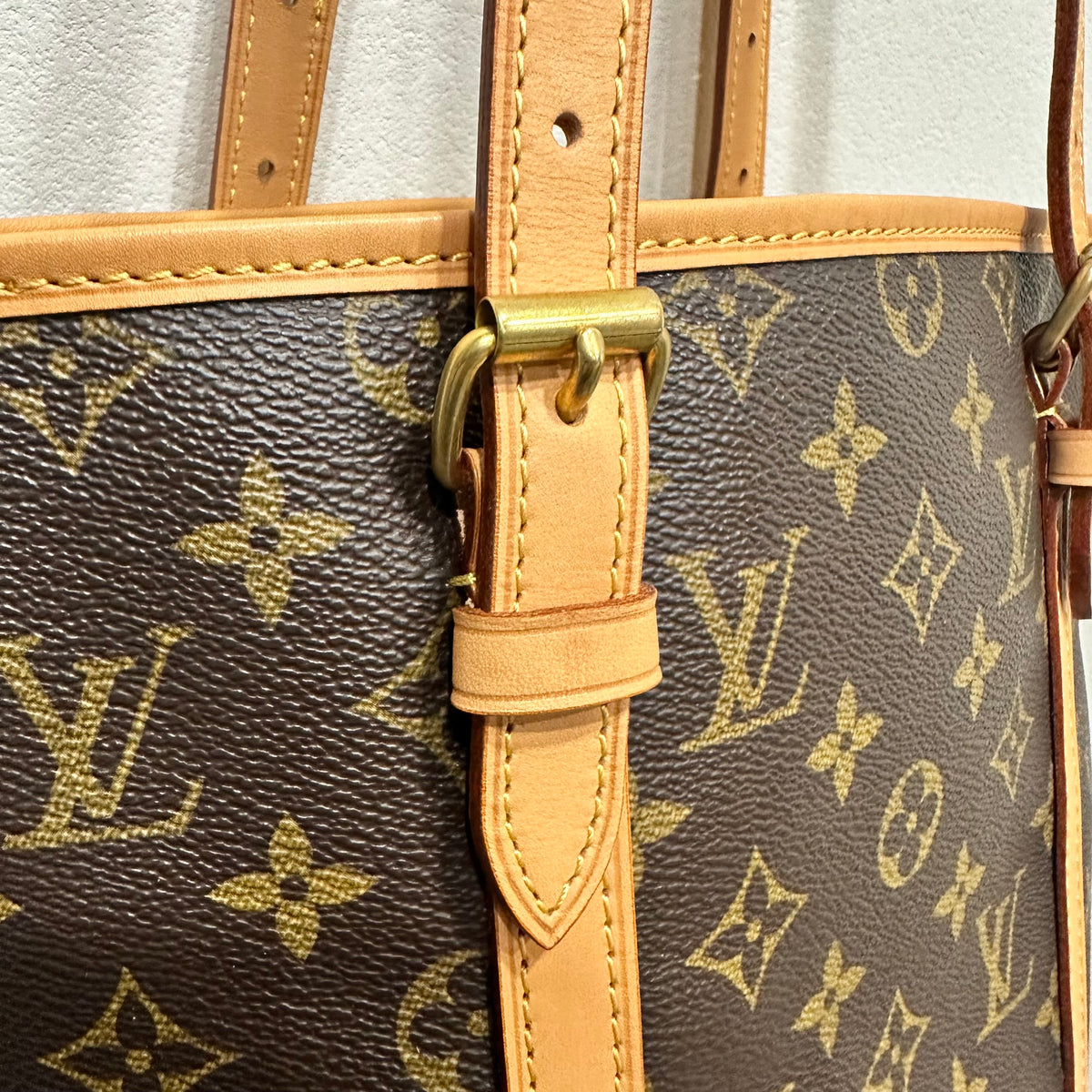 LOUIS VUITTON bucket GM