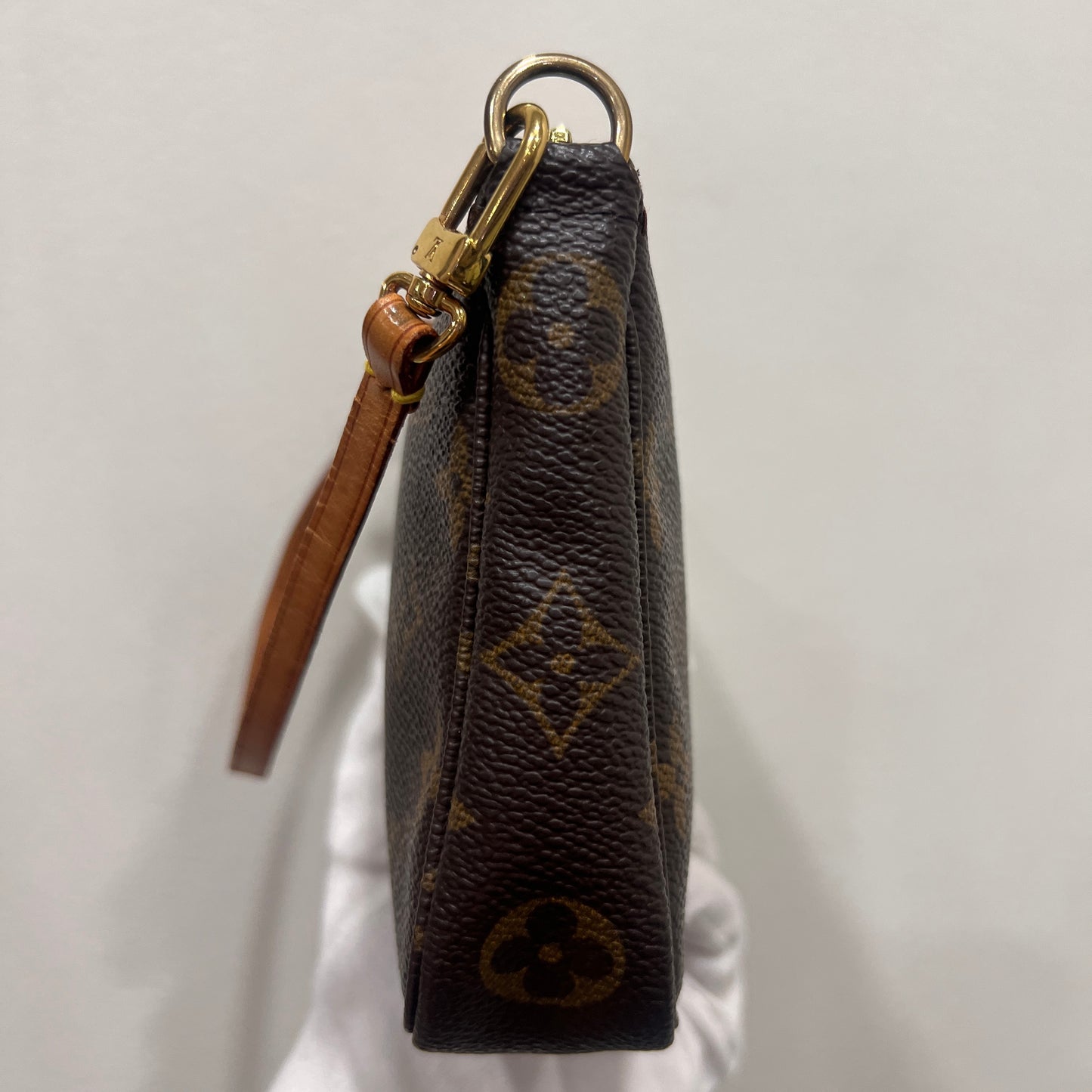 LOUIS VUITTON Accessory Pouchette