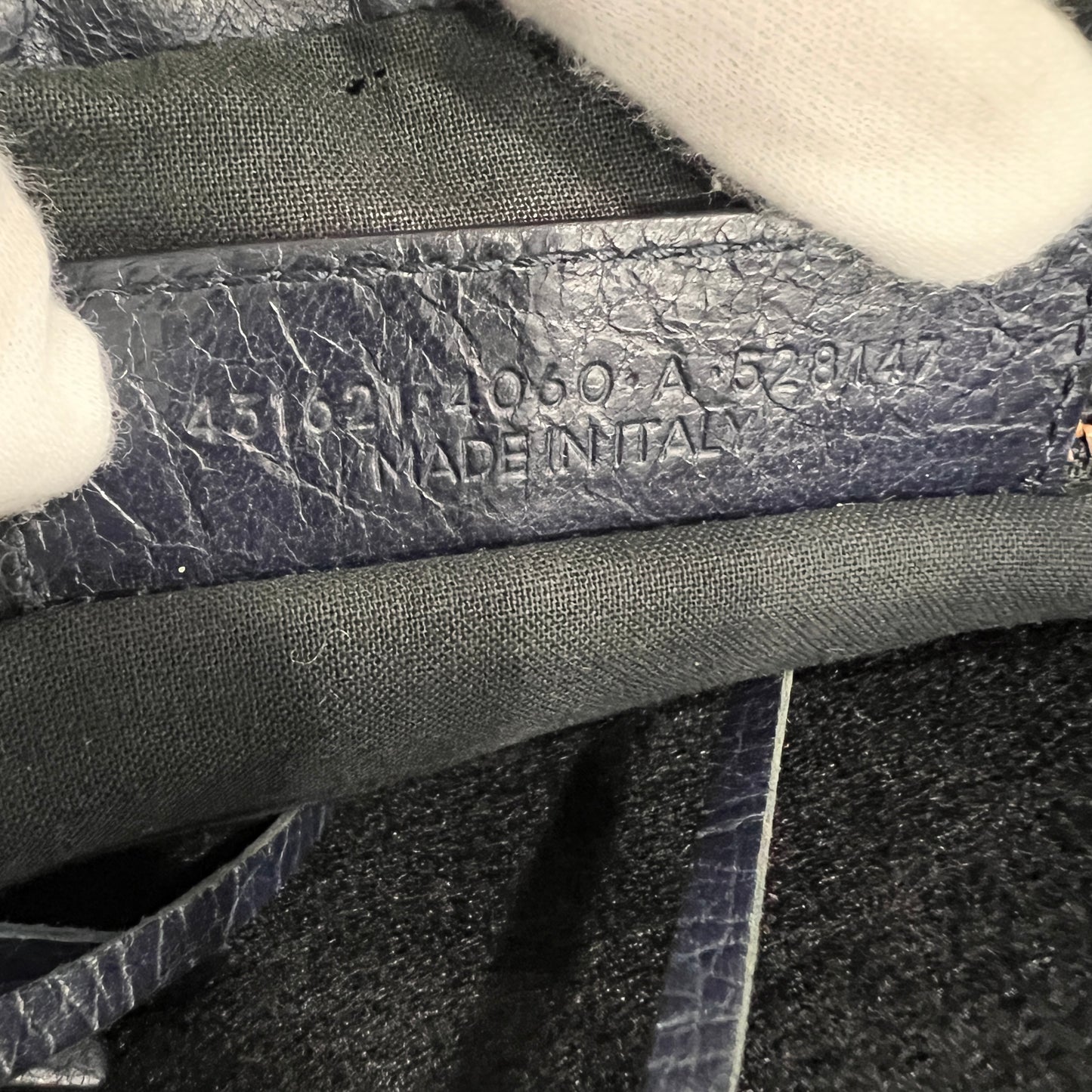 BALENCIAGA City with Long Strap (26042801)