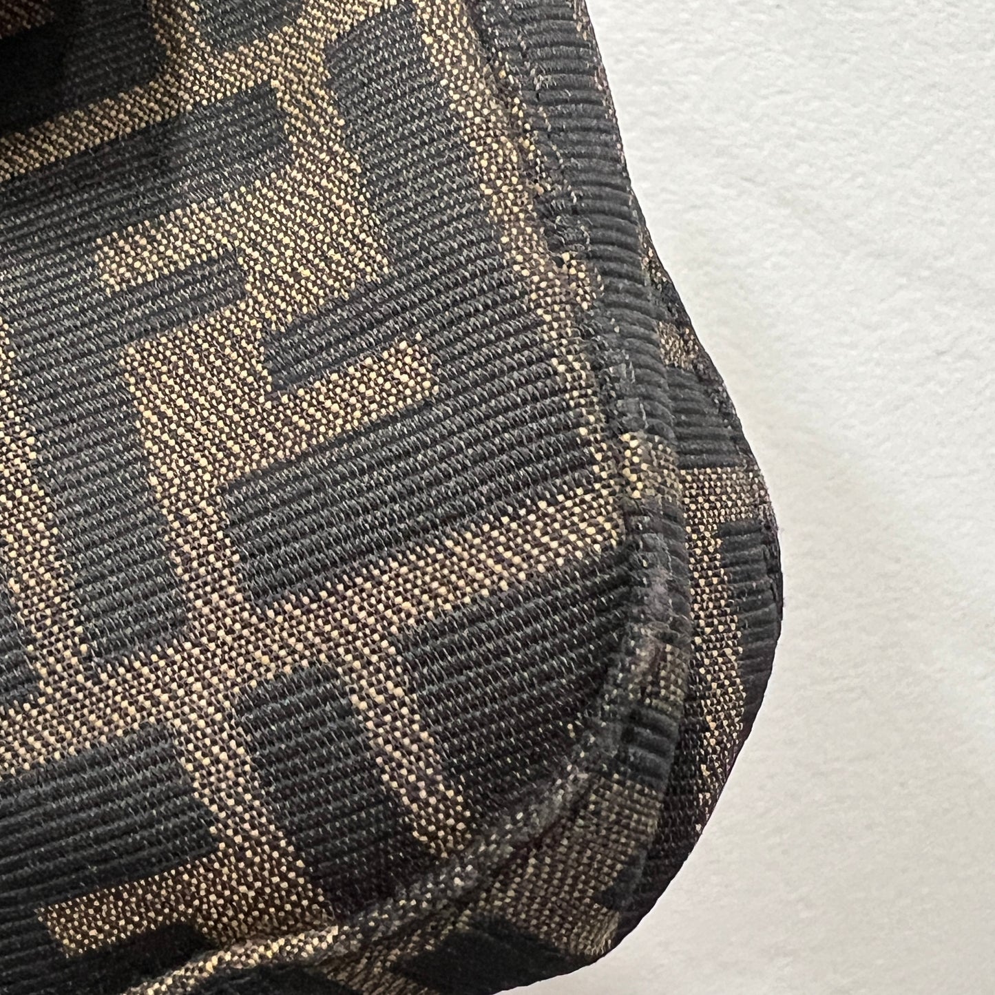 FENDI Baguette Gold